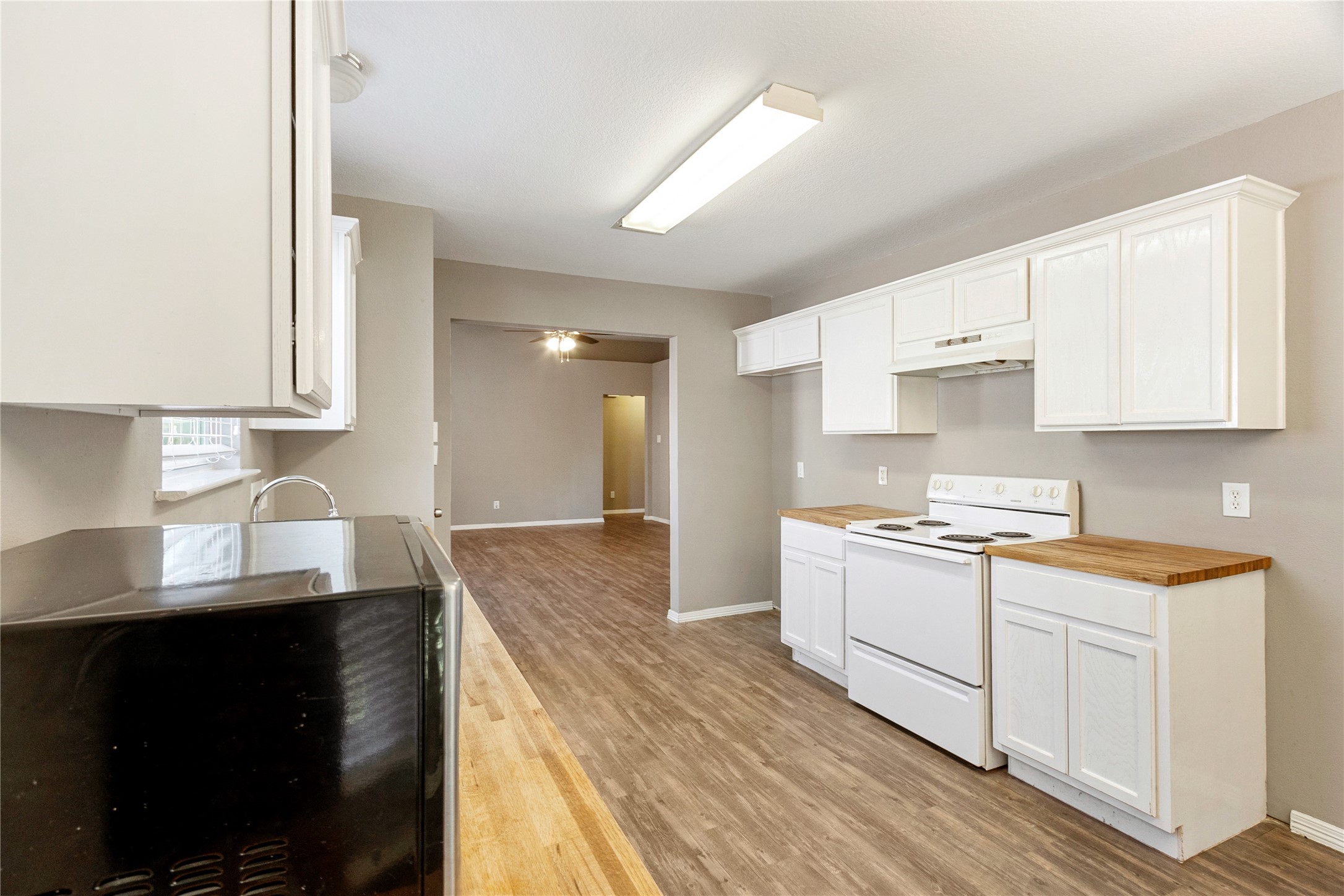 17818 Bullis Gap Drive Property Photo 8
