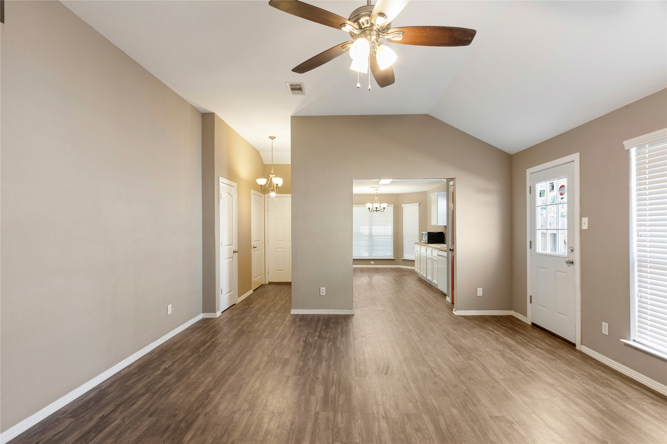 17818 Bullis Gap Drive Property Photo 9