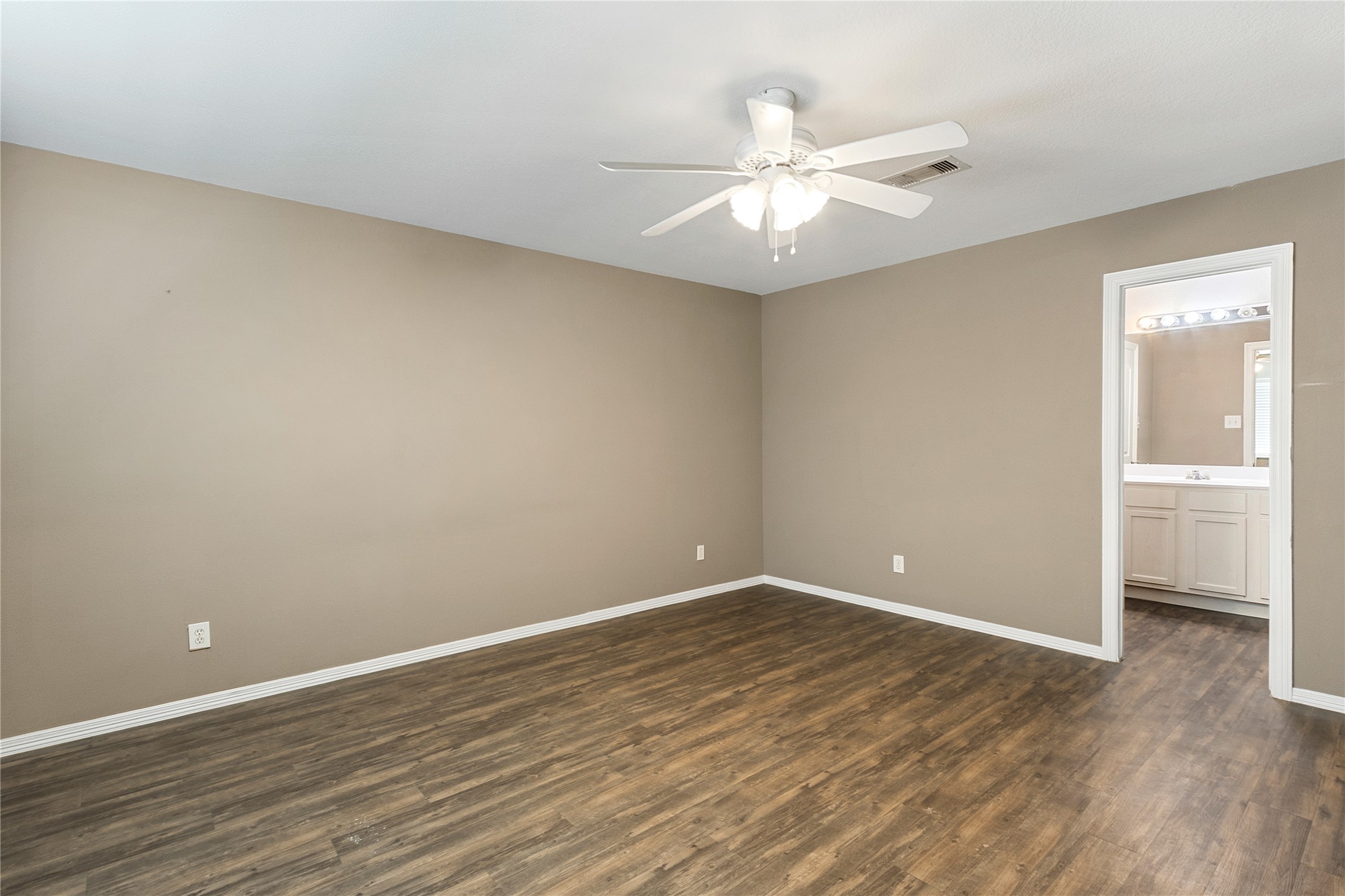 17818 Bullis Gap Drive Property Photo 16