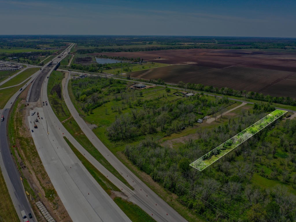 5802 E Bu 59 R Highway Property Photo 1