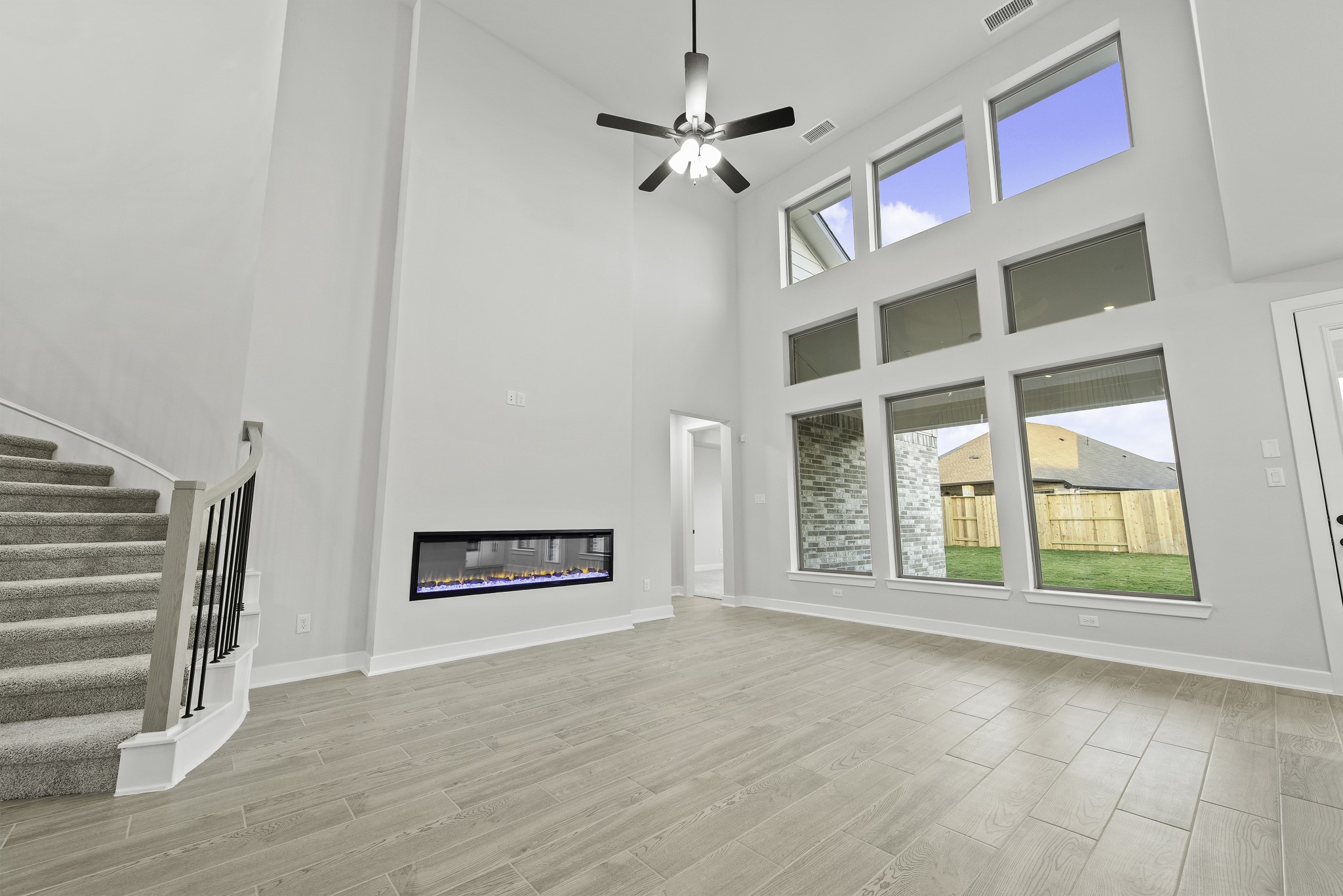 5710 Reef Ridge Drive Property Photo 4