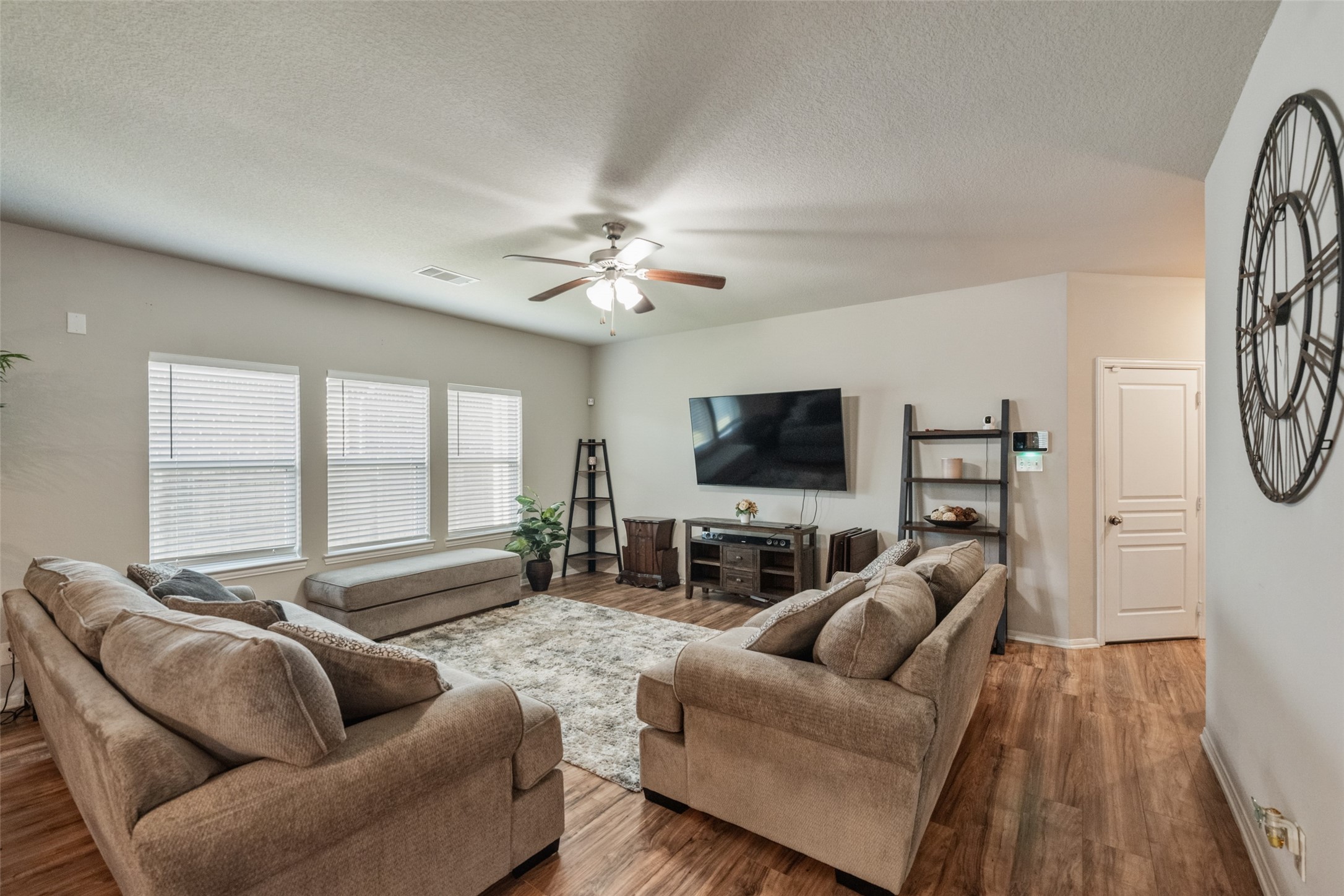 15439 Aberdeen Wood Drive Property Photo 7