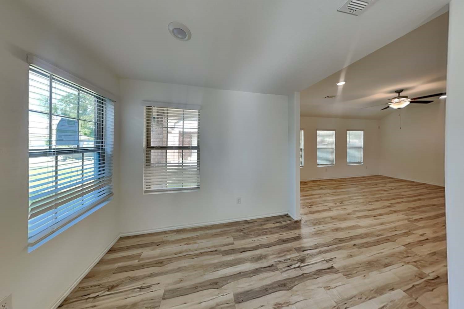 22412 Sonora River Trace Property Photo 4