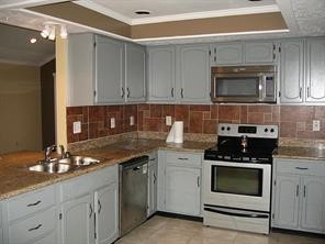 8435 Quail Hills Drive Property Photo 2