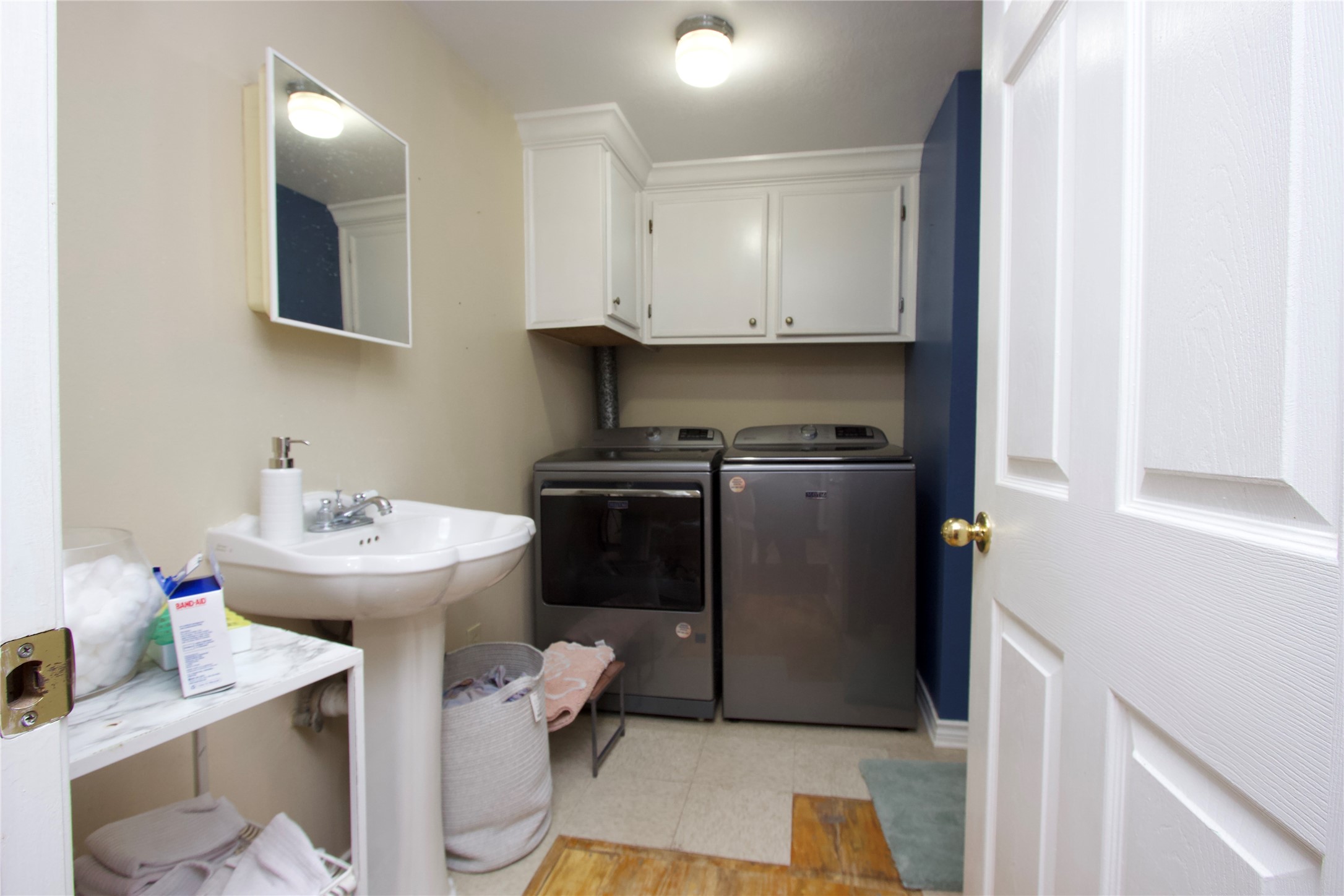 4604 Octavia Street Property Photo 13
