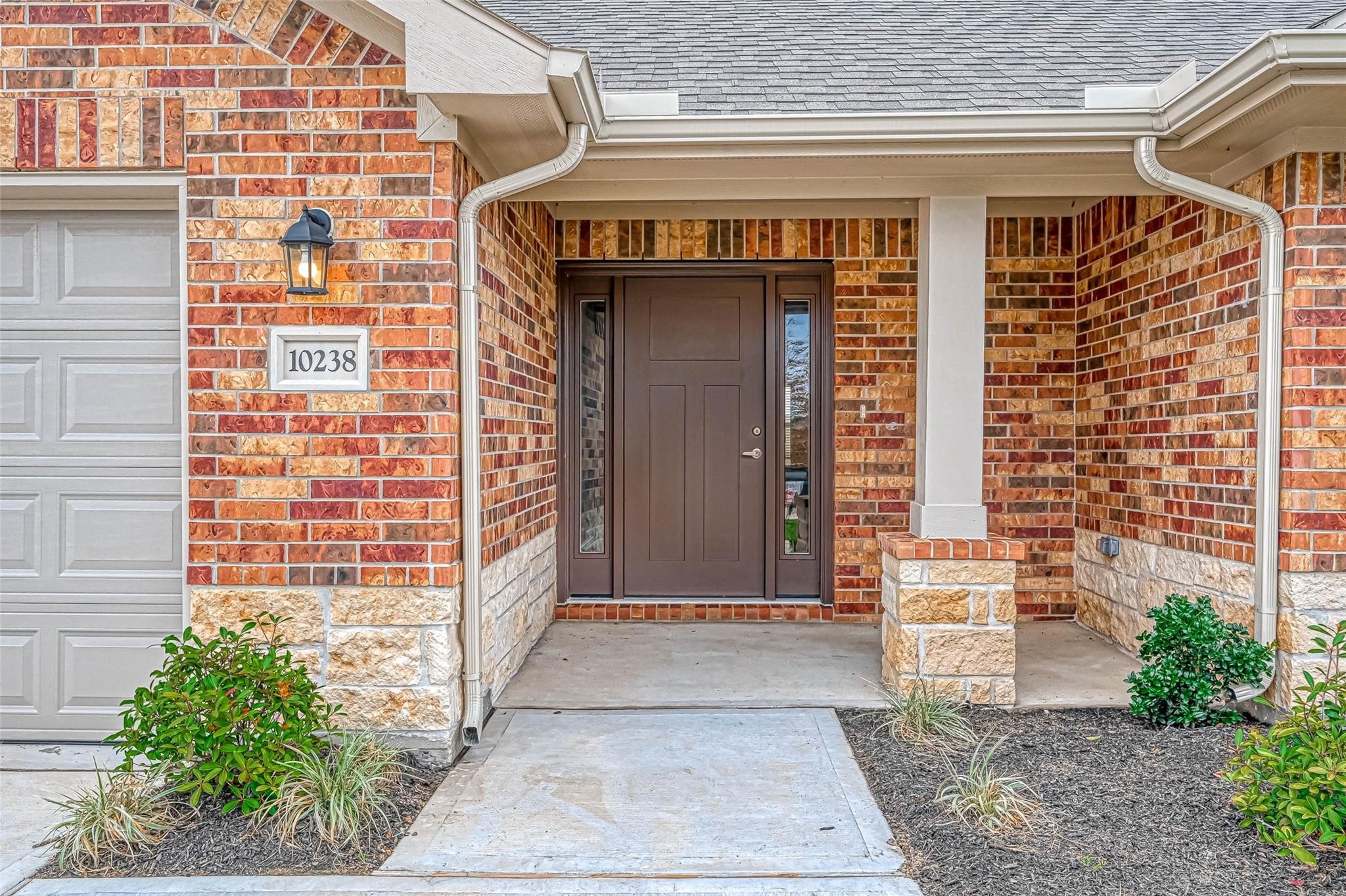 10238 Whitney Reach Drive Property Photo 2