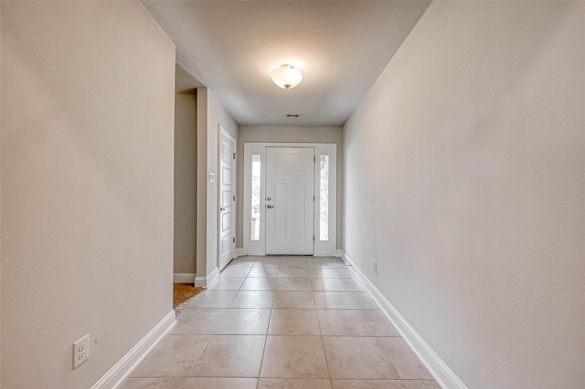 10238 Whitney Reach Drive Property Photo 5