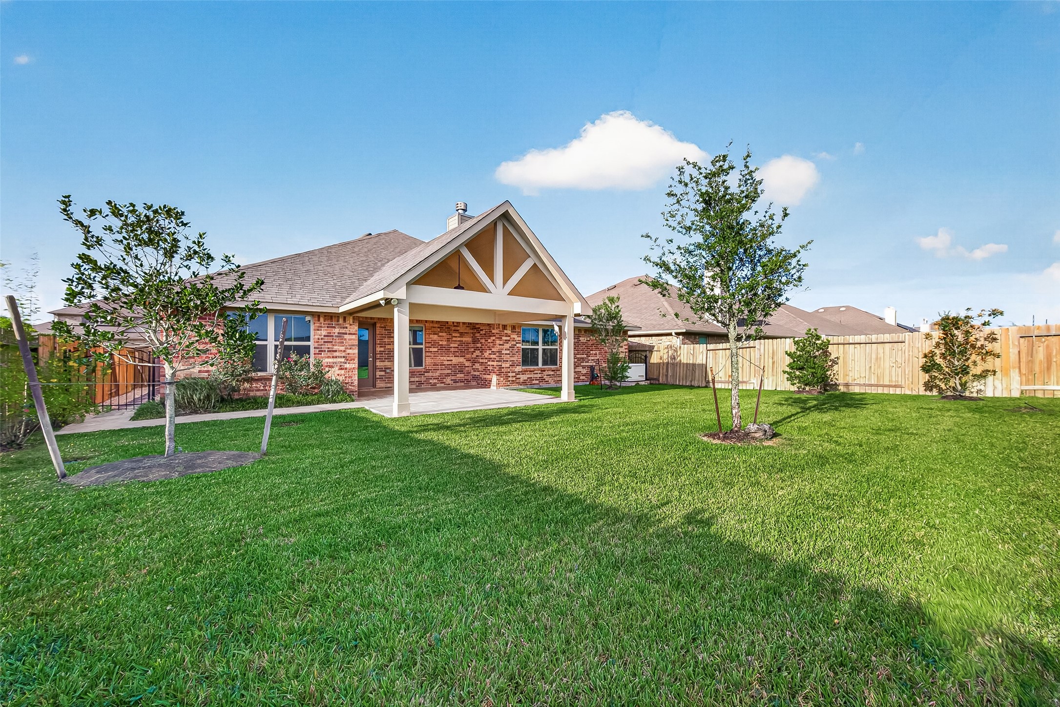 10238 Whitney Reach Drive Property Photo 5