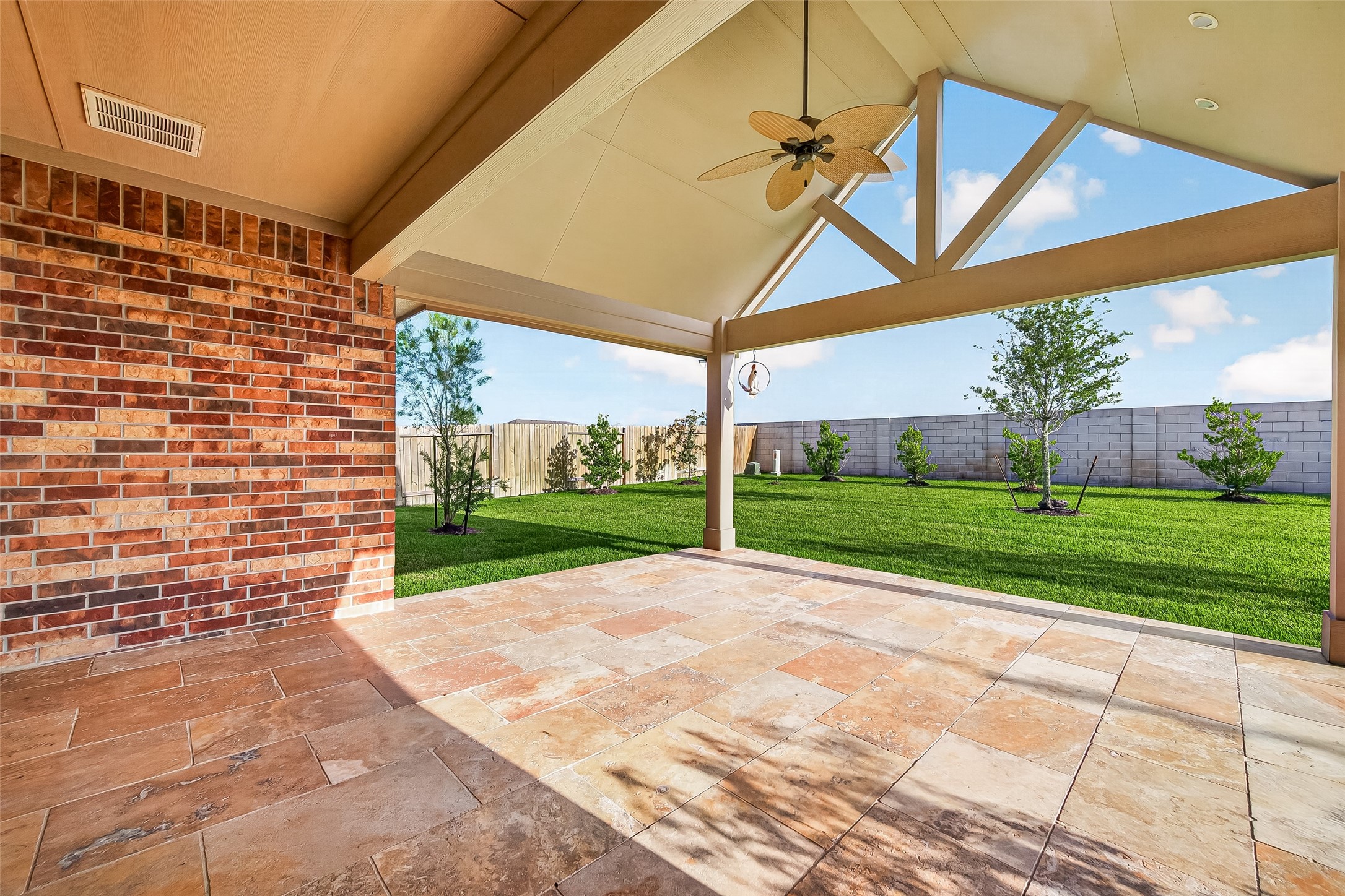 10238 Whitney Reach Drive Property Photo 7