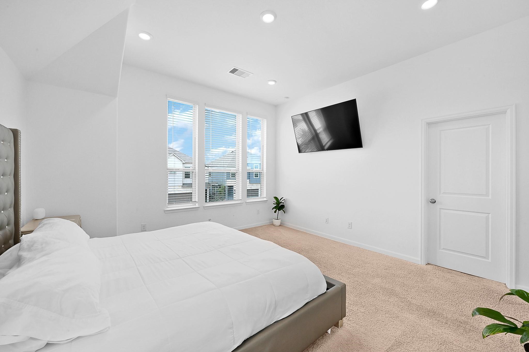 4027 Balboa Drive Property Photo 15