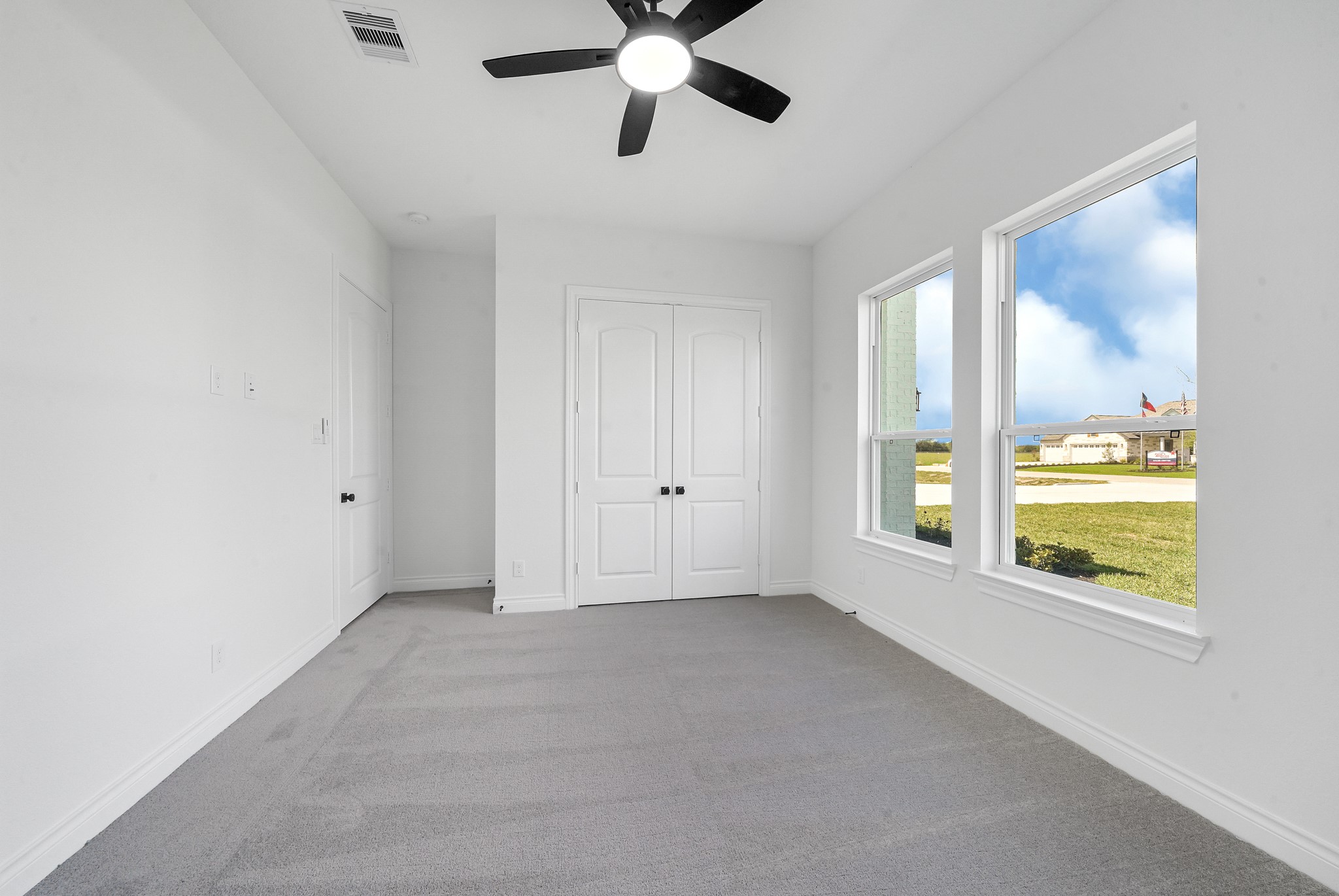 13003 Willow Drive Property Photo 6