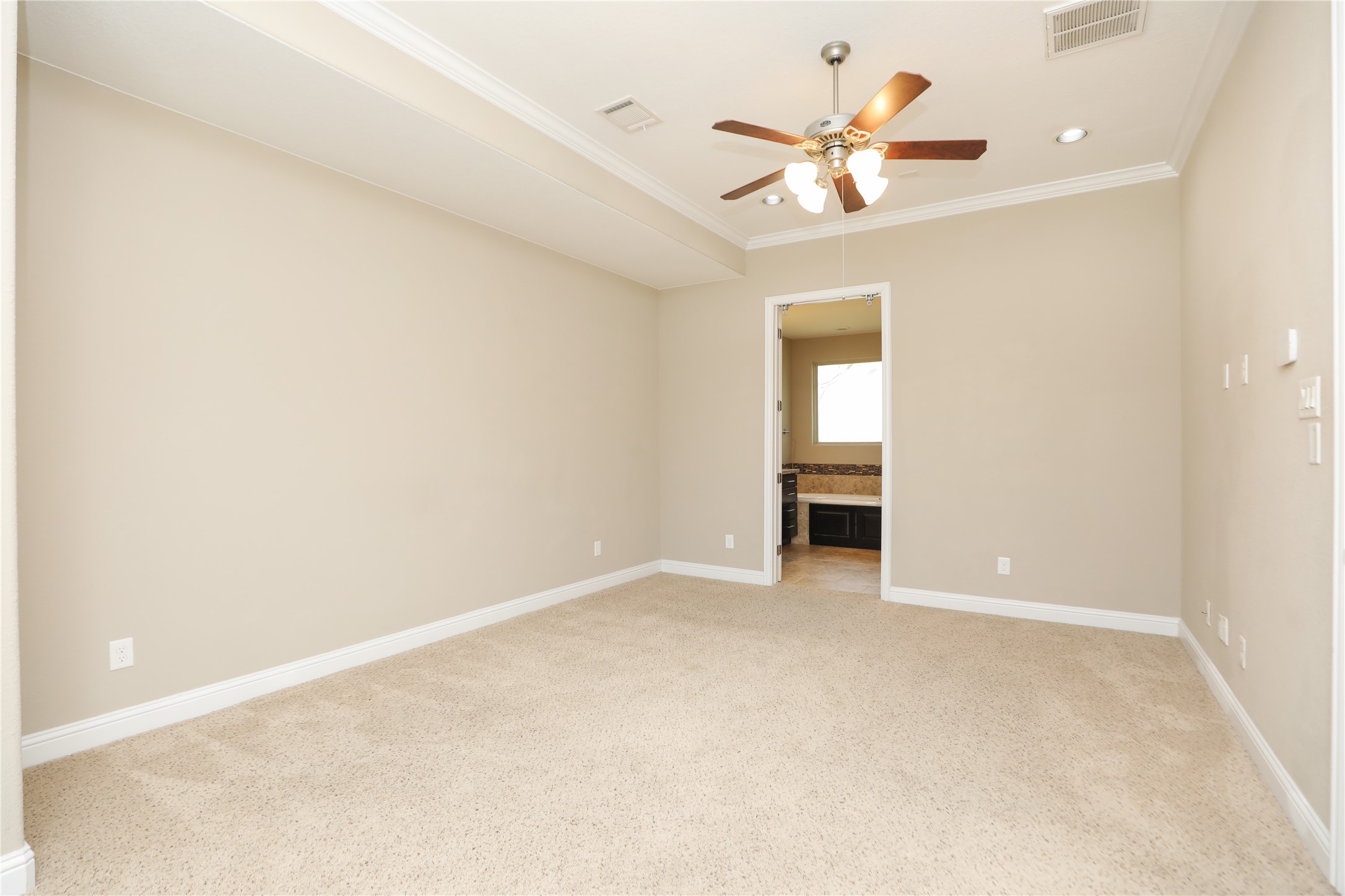 1610 Knox Street B Property Photo 23