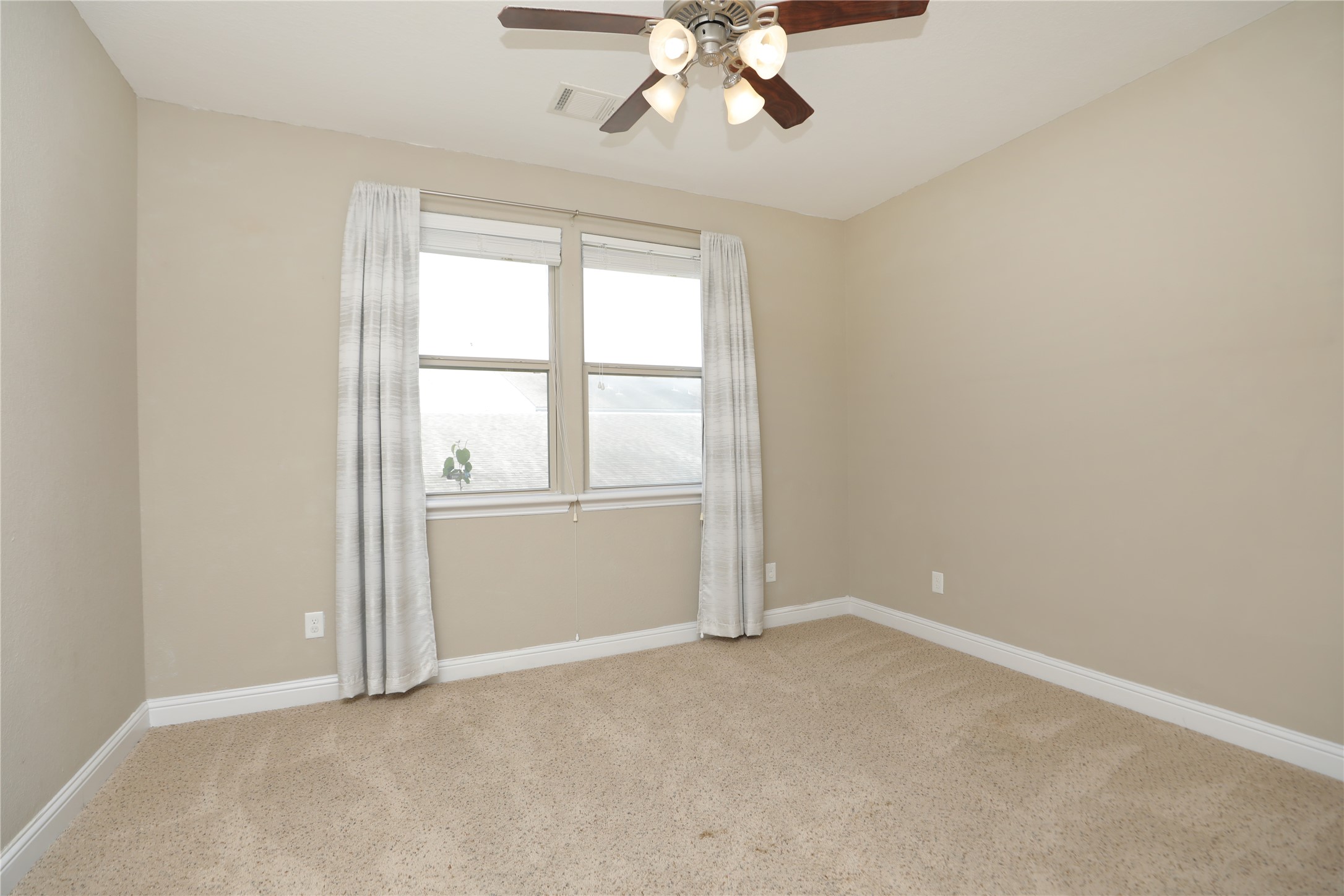 1610 Knox Street B Property Photo 29