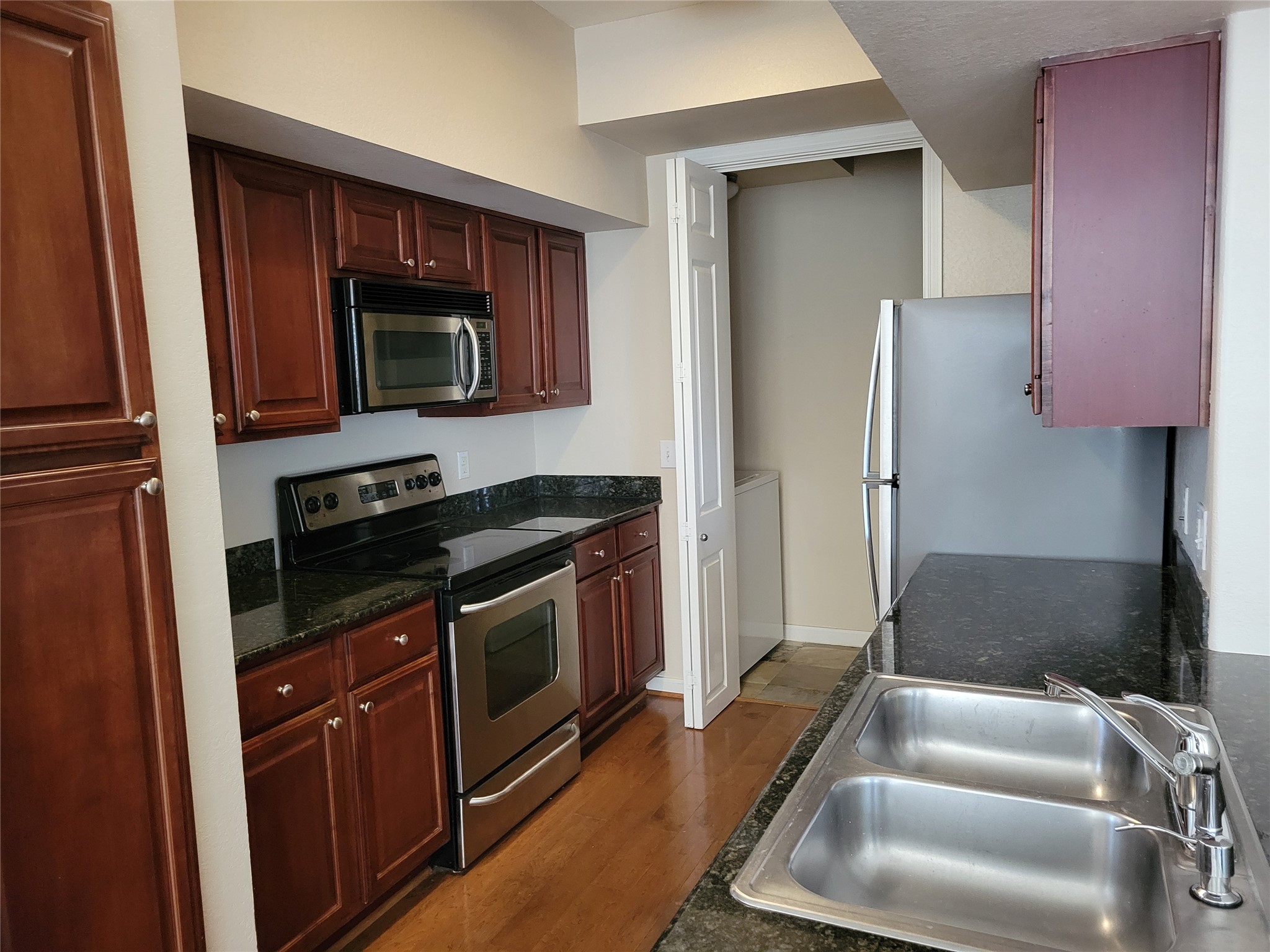 7575 Kirby Drive 1211 Property Photo 7
