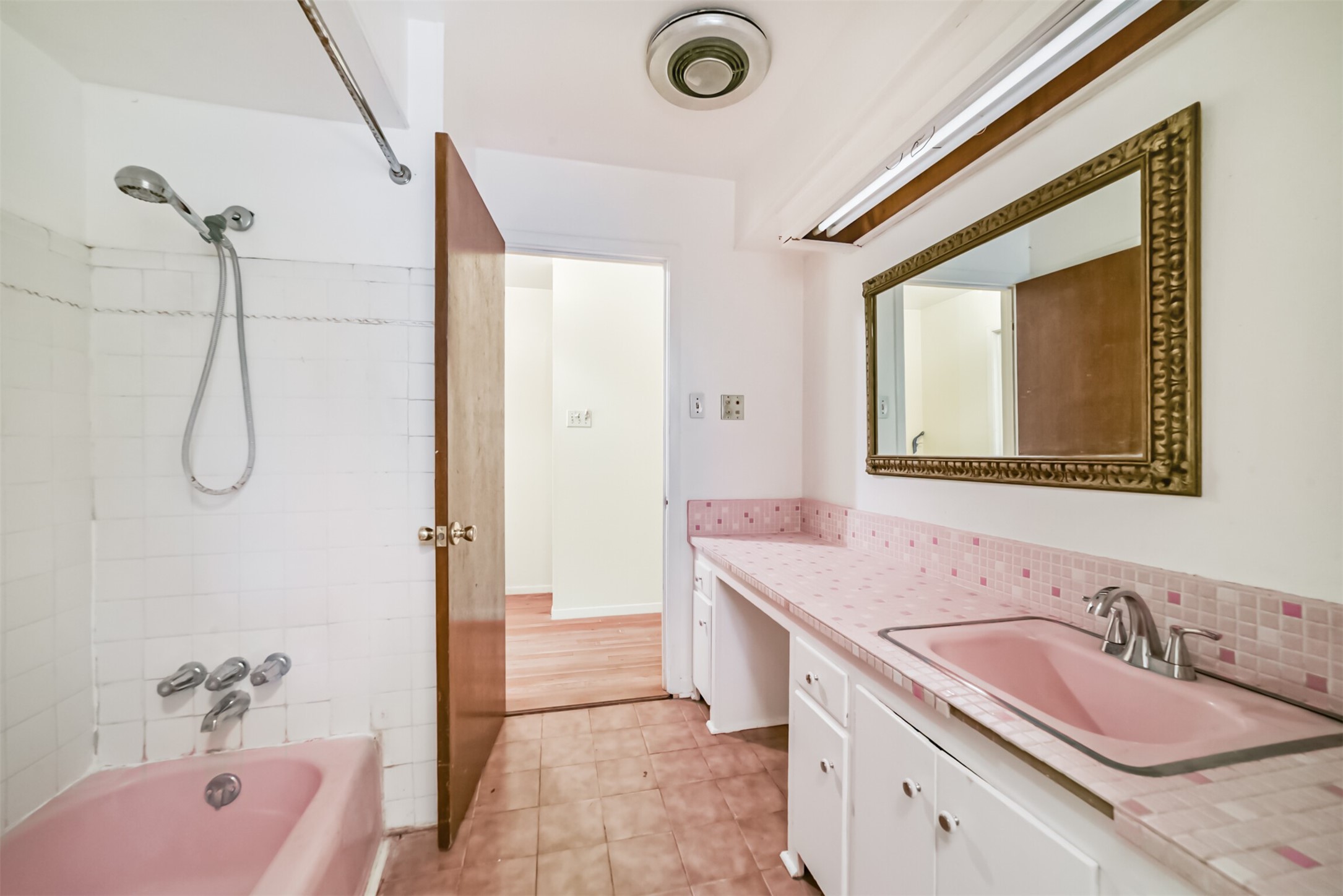 11606 Glenora Drive Property Photo 36