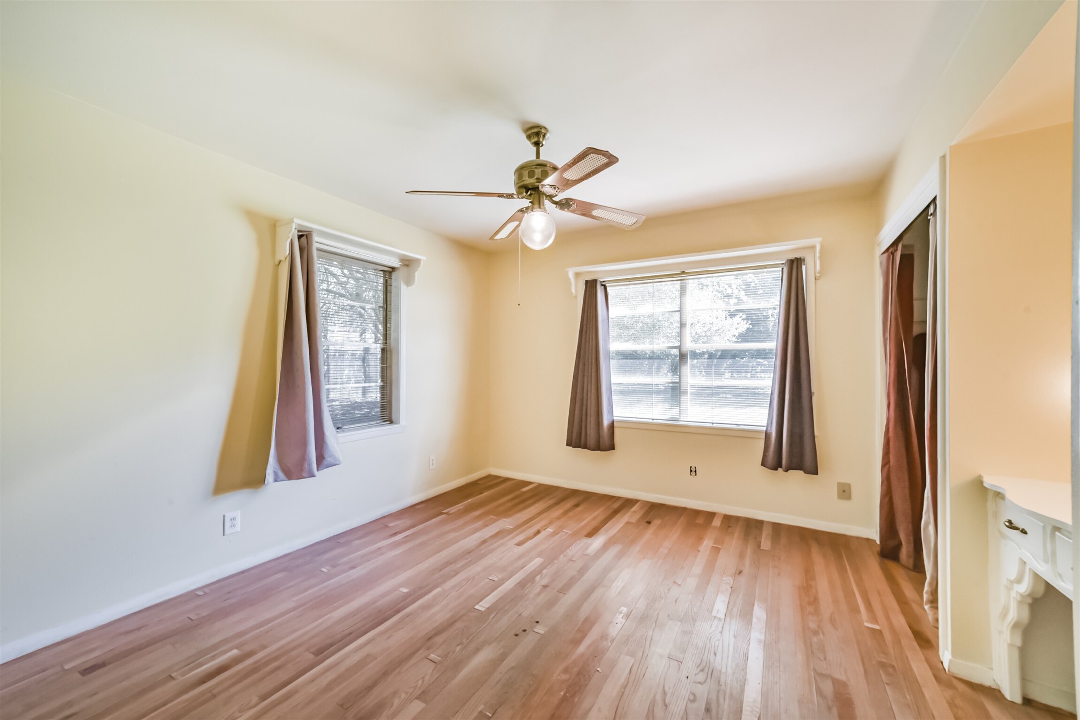 11606 Glenora Drive Property Photo 37