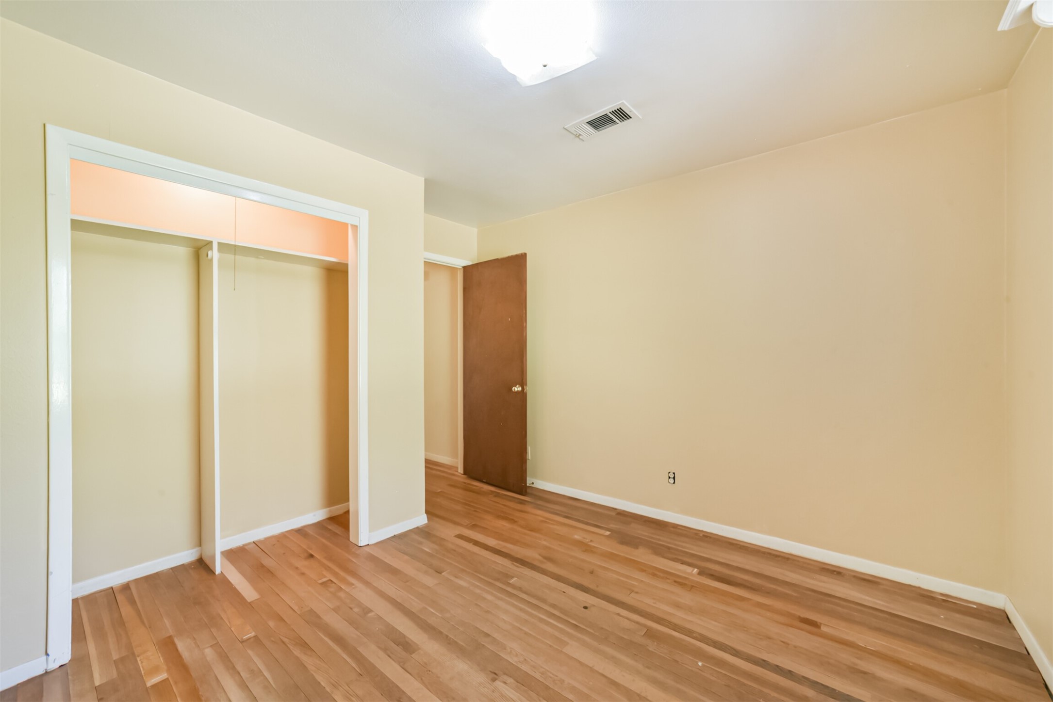 11606 Glenora Drive Property Photo 40