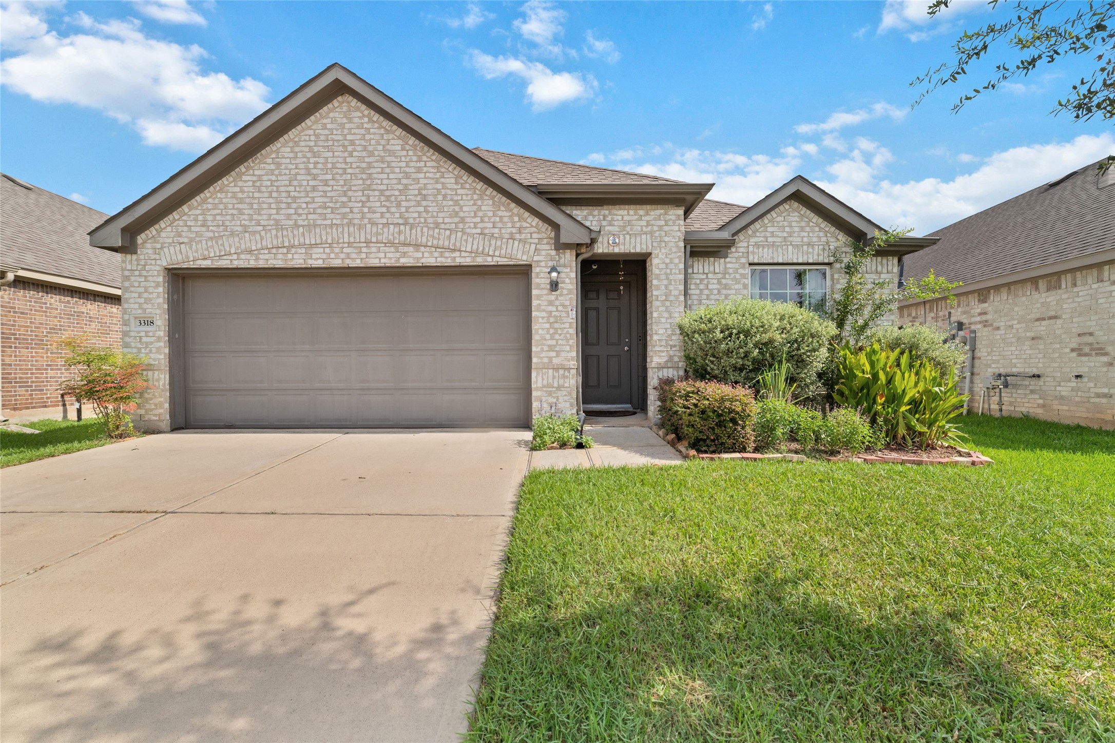 3318 Driftwood Meadow Lane Property Photo 1