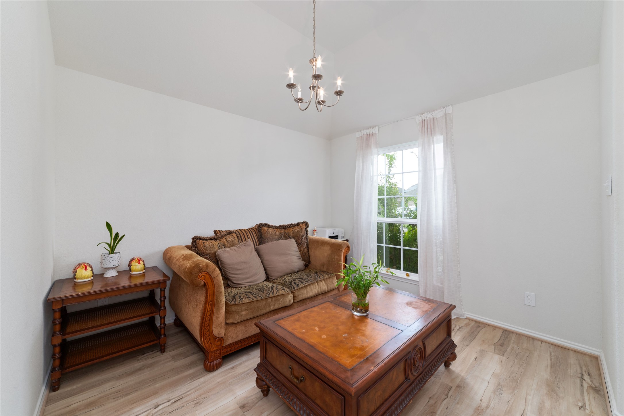3318 Driftwood Meadow Lane Property Photo 4