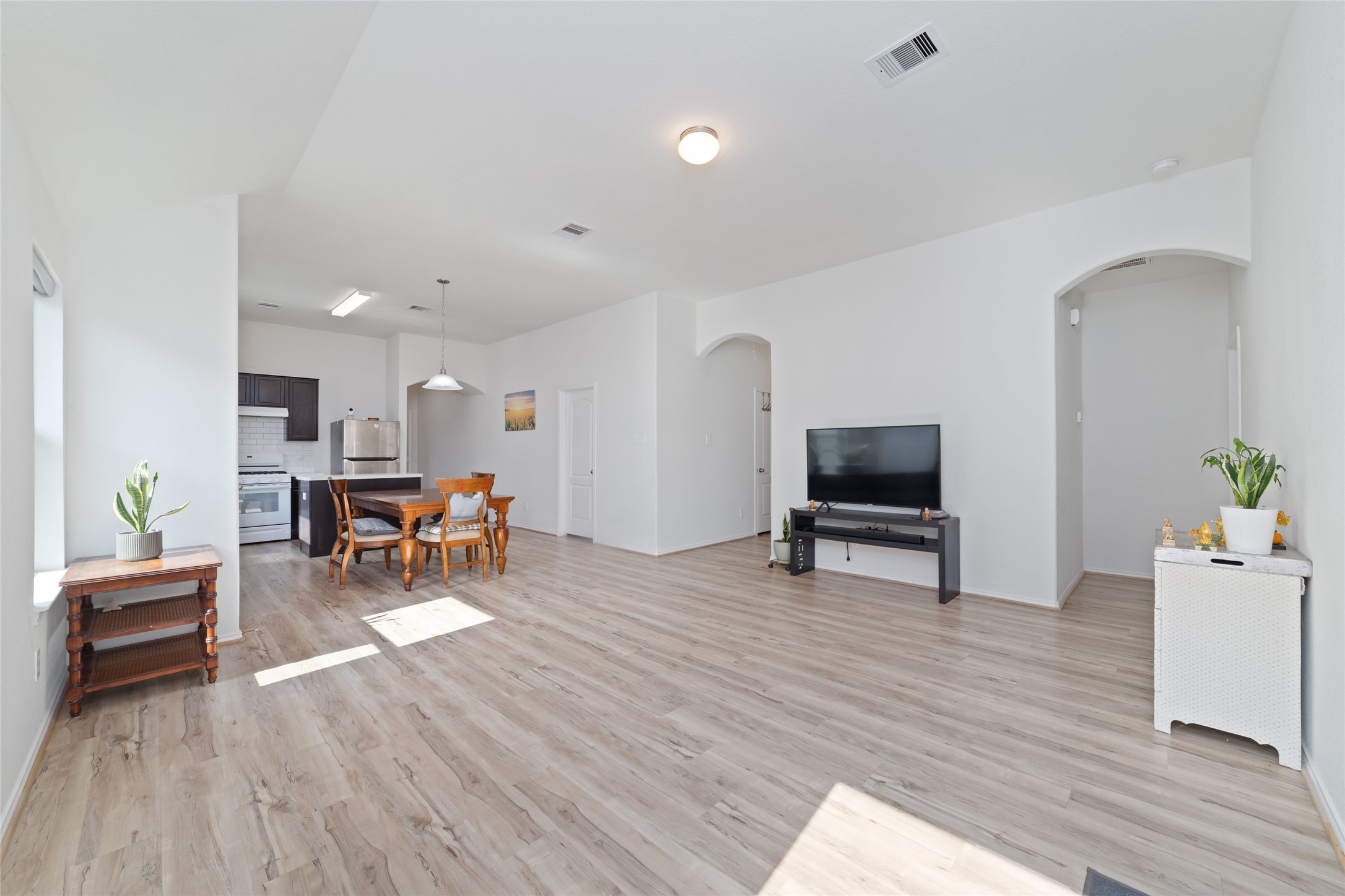 3318 Driftwood Meadow Lane Property Photo 8