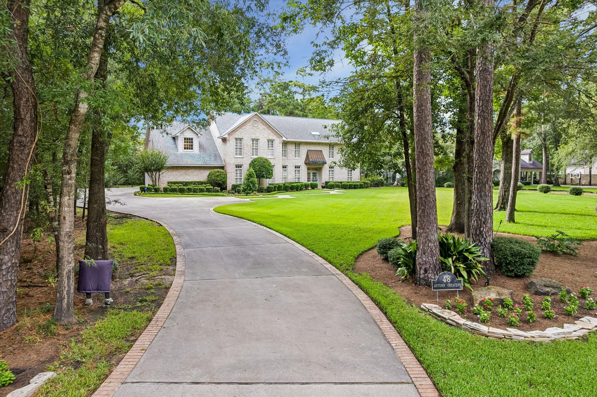 48 Autumn Crescent Property Photo 1