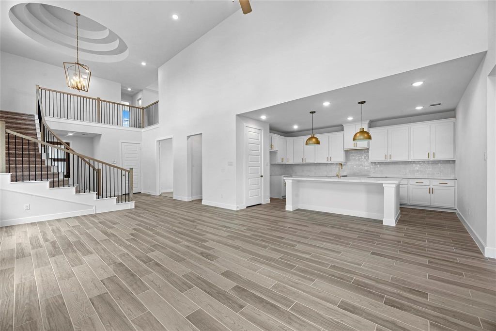 10427 Shining Dawn Way Property Photo 3