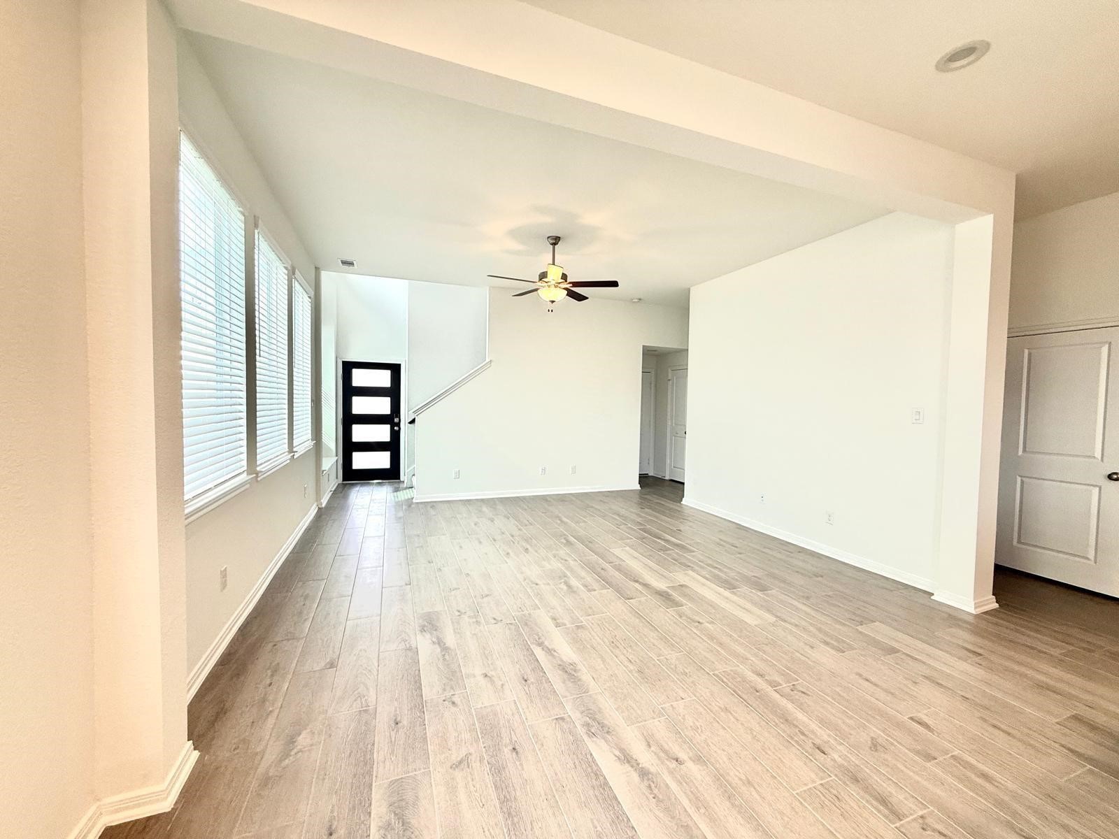 620 Silver Pear Court Property Photo 3