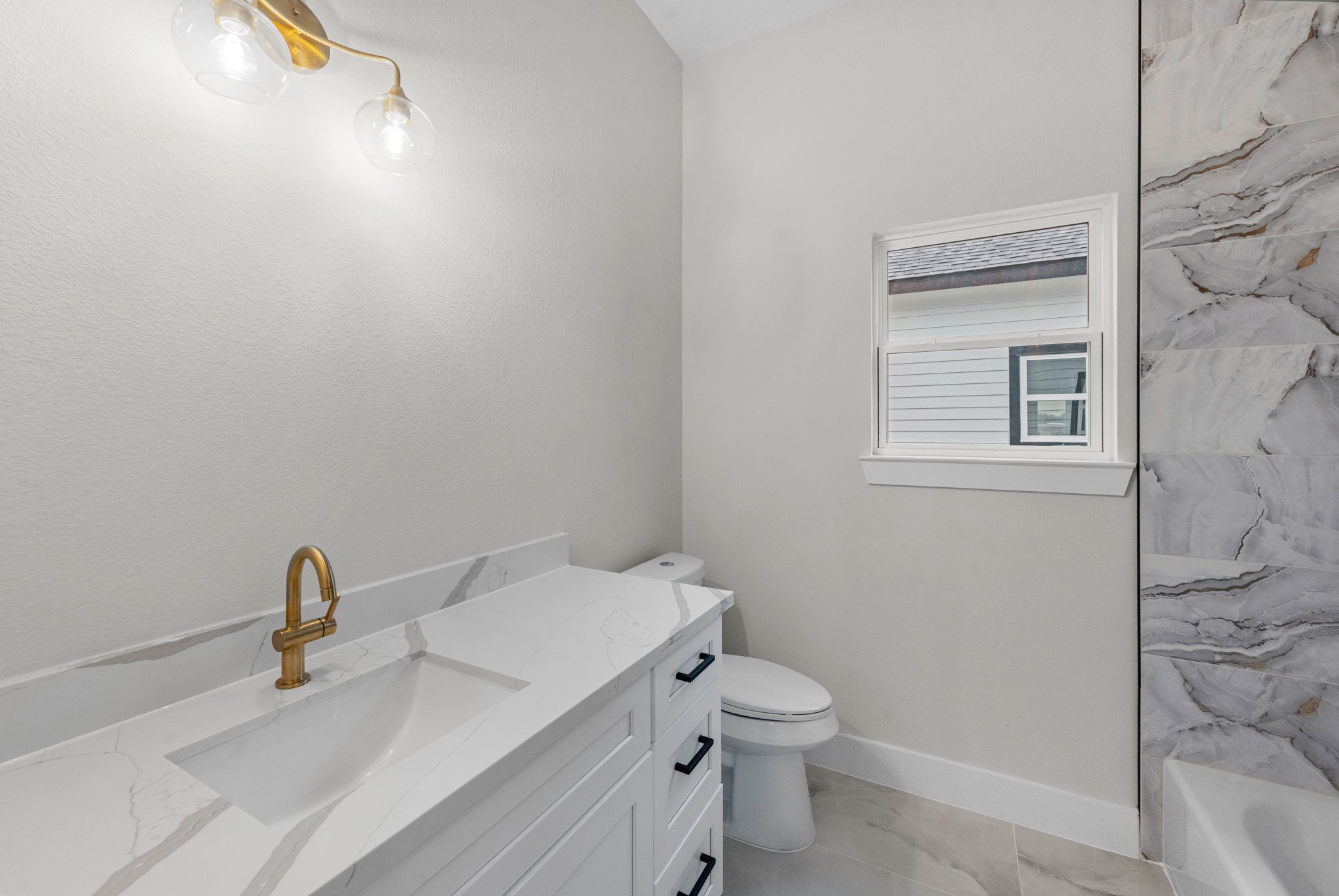 2348 Delafield Street Property Photo 23