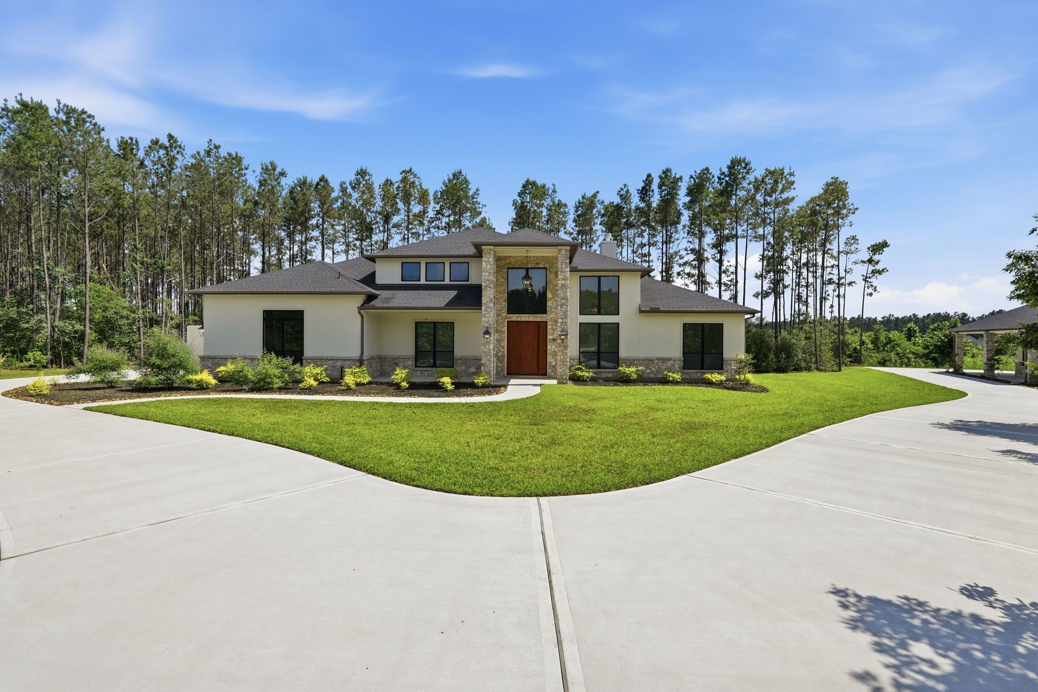 16081 Forest Mill Road Property Photo 2