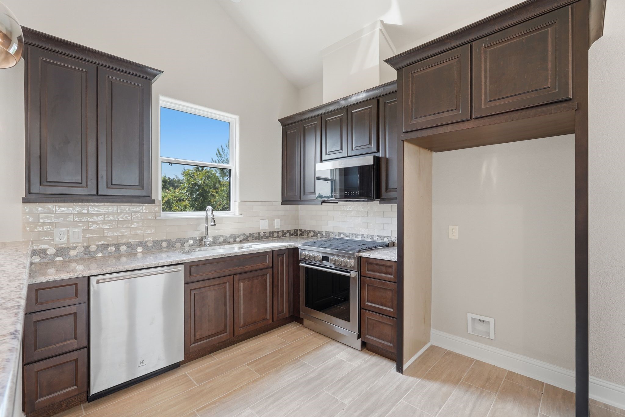 16081 Forest Mill Road Property Photo 32