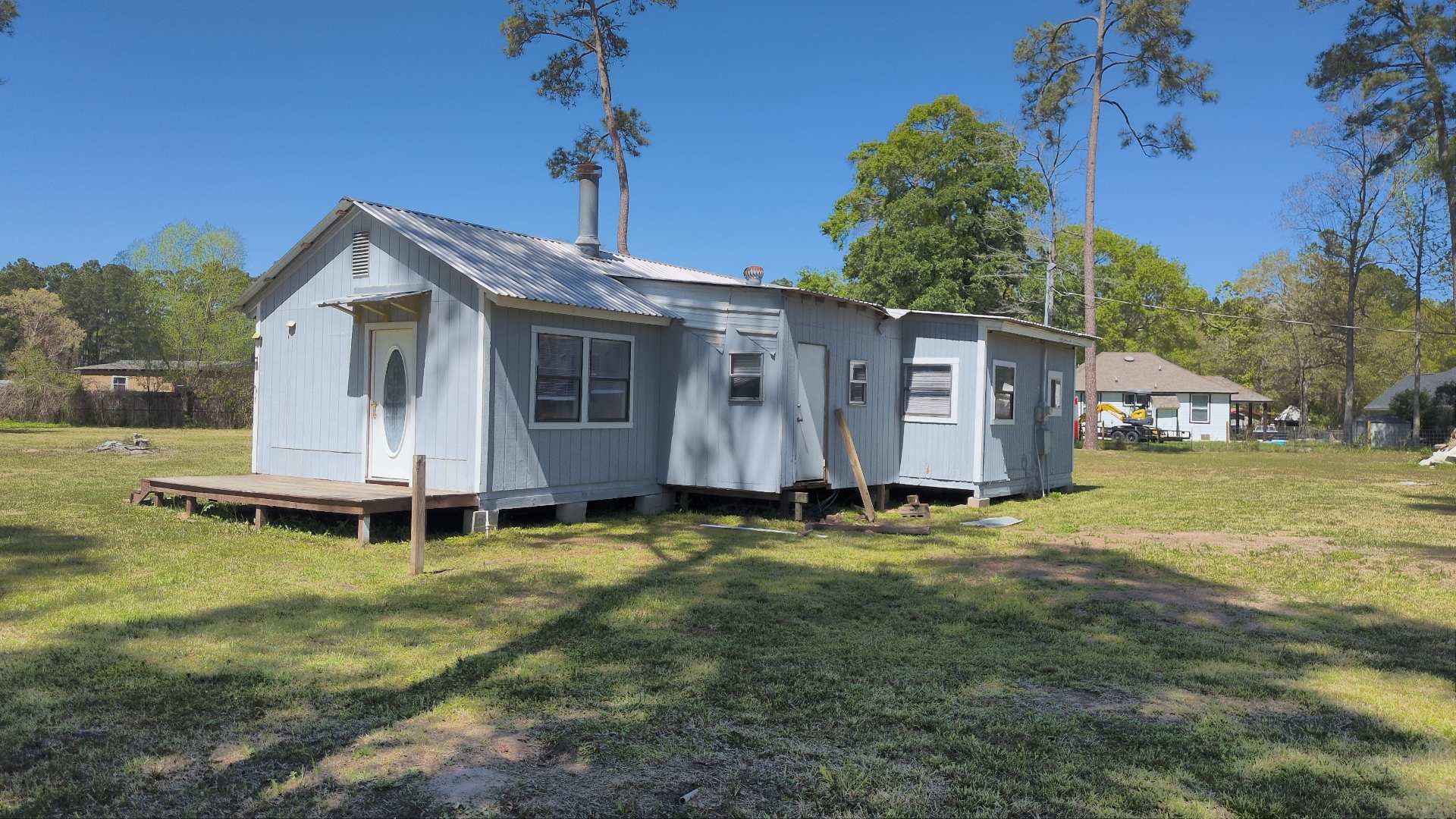 18397 Deer Glen West Drive Property Photo 4