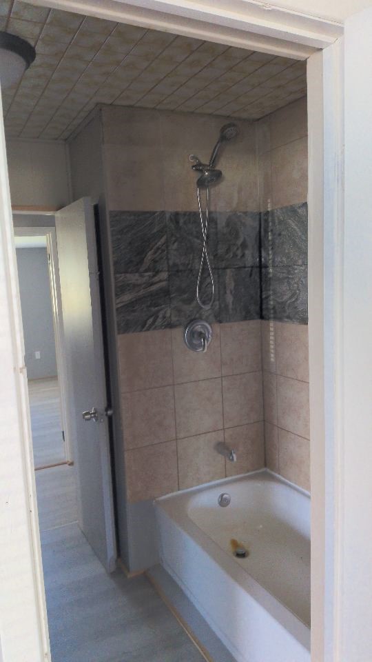 18397 Deer Glen West Drive Property Photo 7
