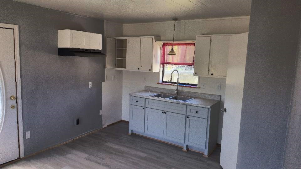 18397 Deer Glen West Drive Property Photo 17