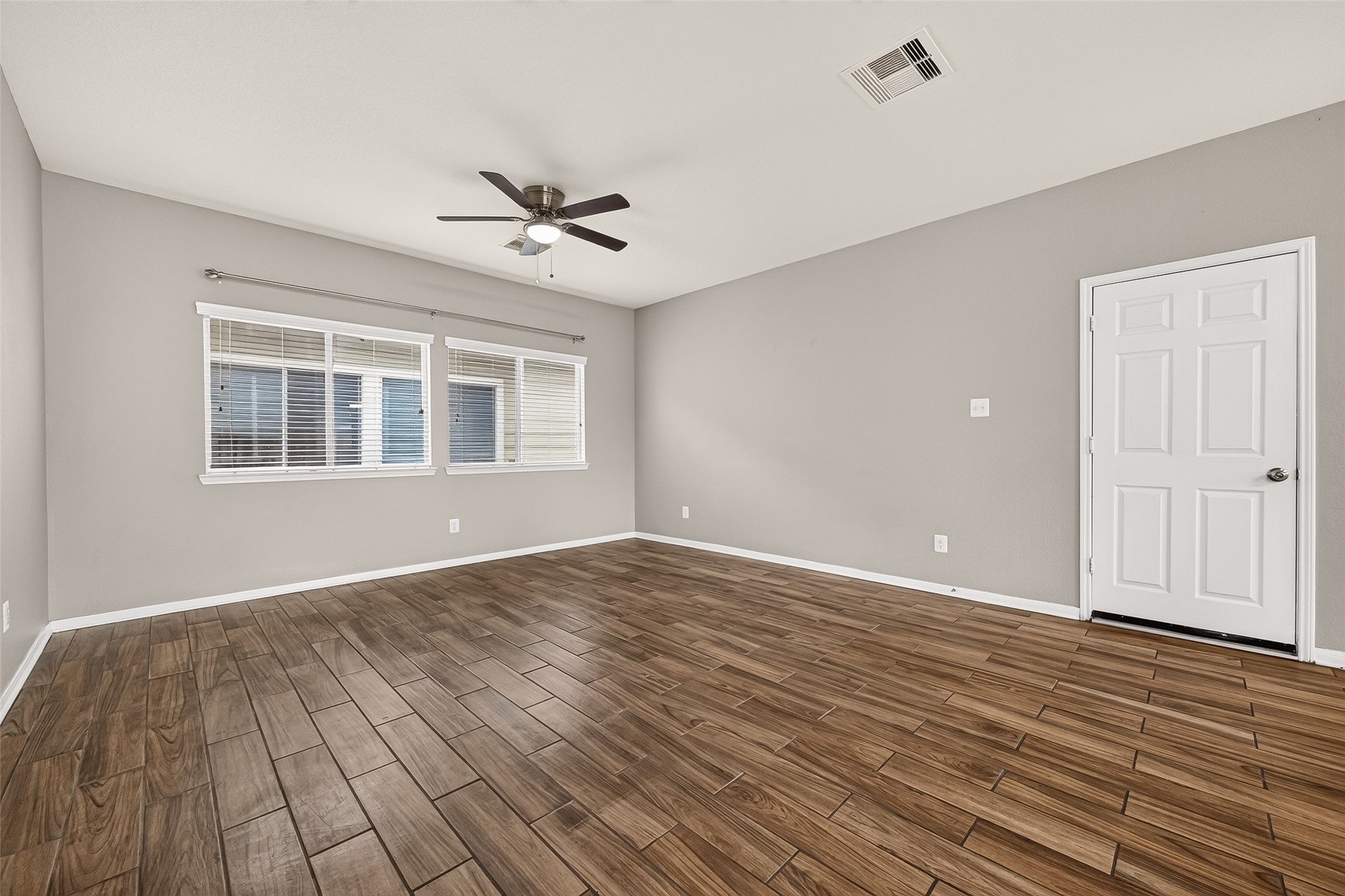 11747 Jelicoe Drive Property Photo 8