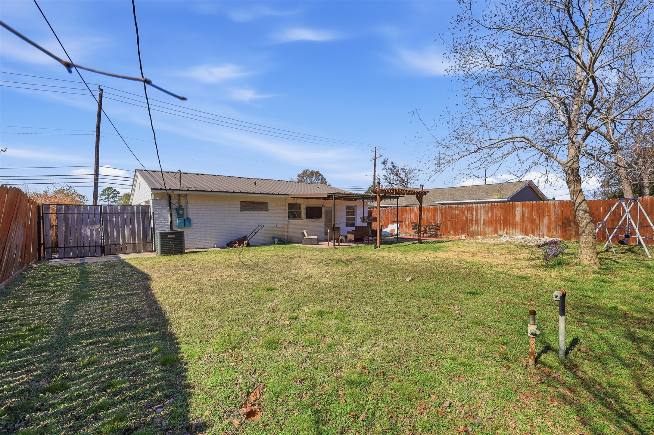 2205 Strawberry Road Property Photo 23