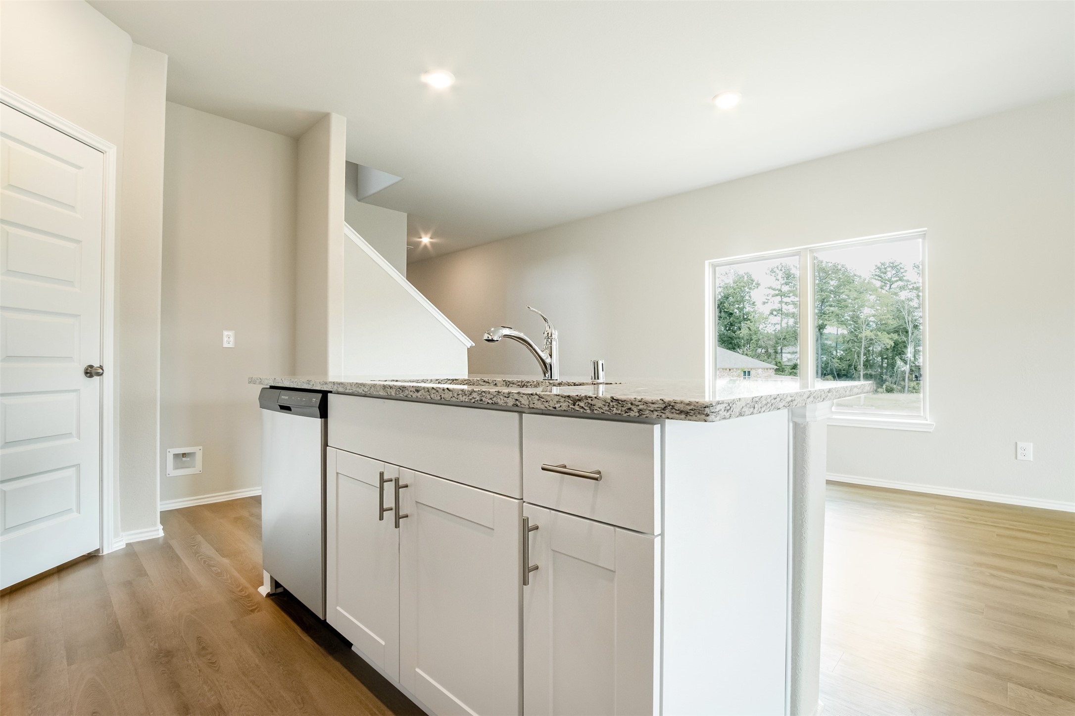 8205 Red Spruce St Property Photo 6