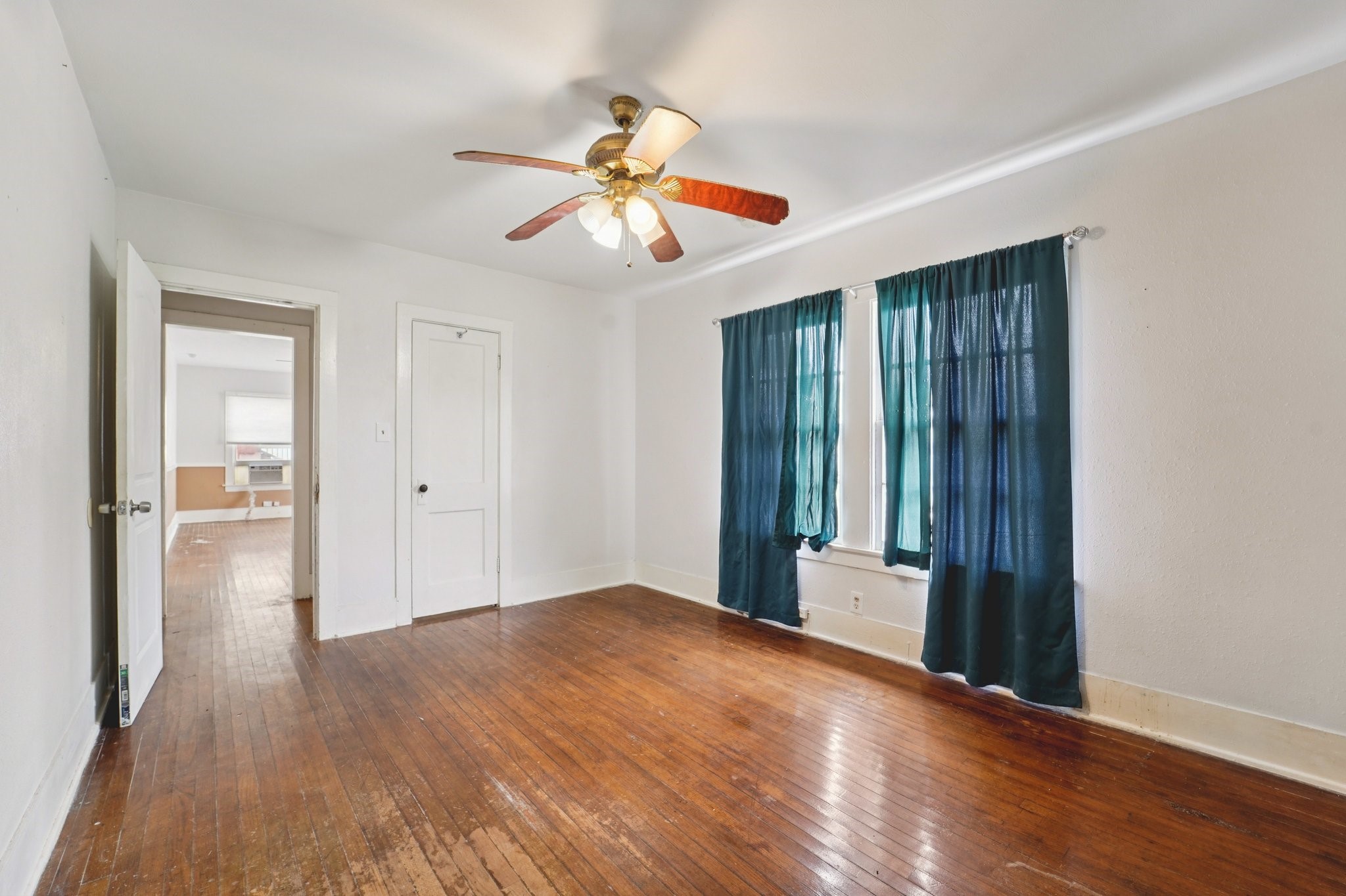 5224 Bernardo De Galvez A Property Photo 4