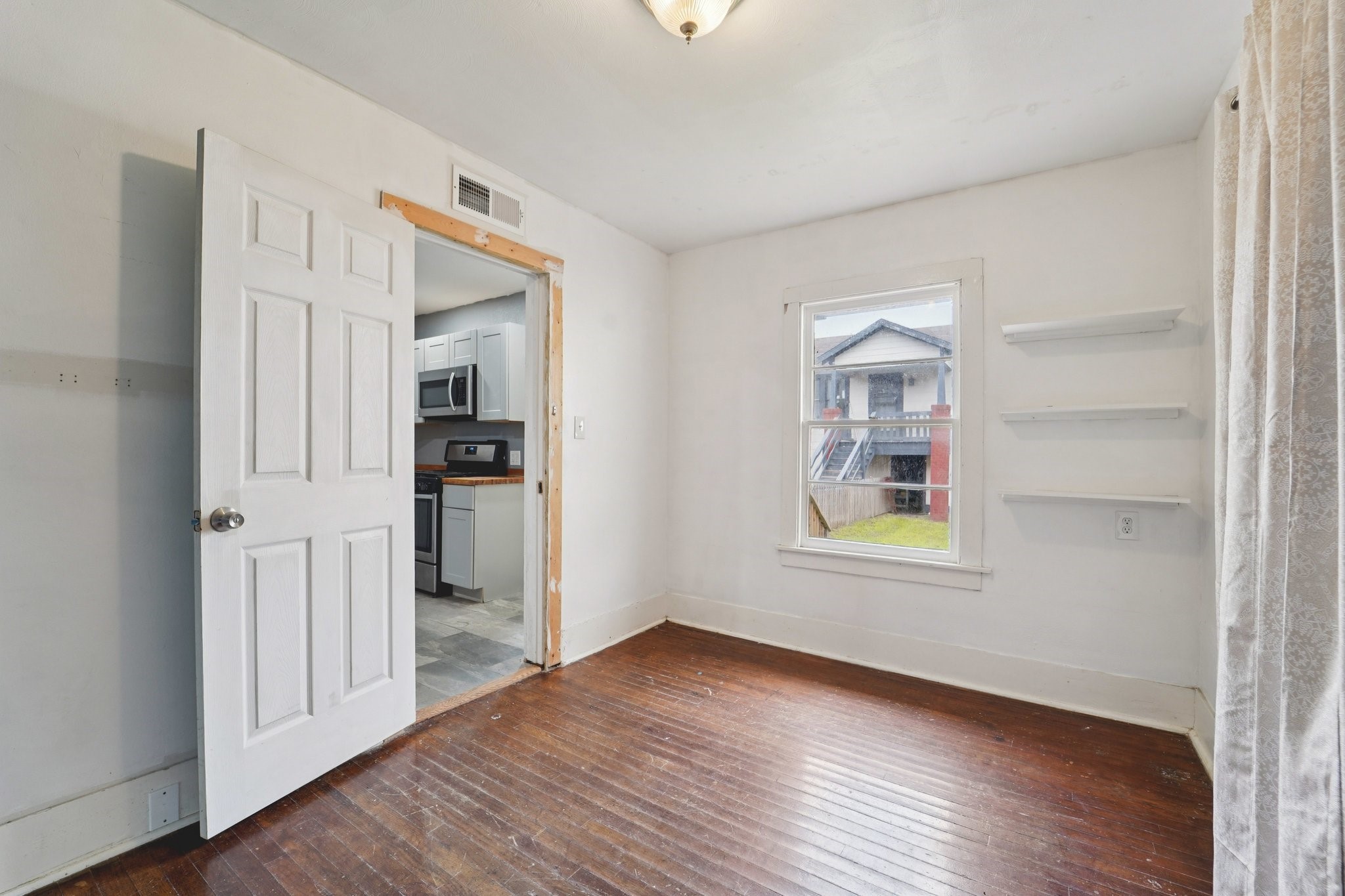 5224 Bernardo De Galvez A Property Photo 11