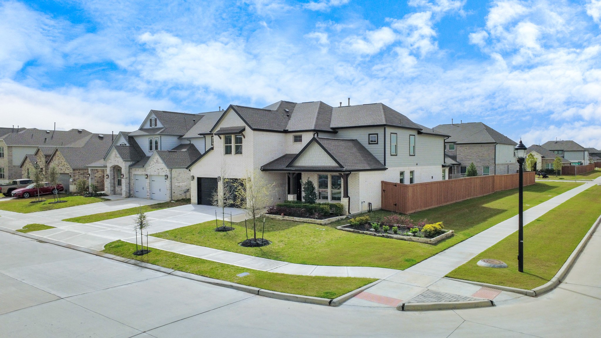 1500 Sunrise Gables Drive Property Photo 1