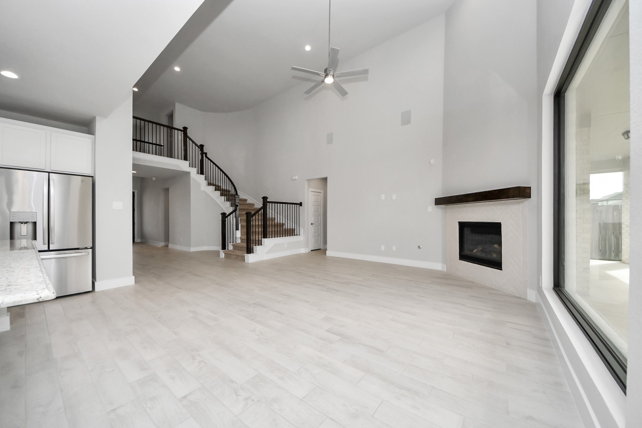 1500 Sunrise Gables Drive Property Photo 7