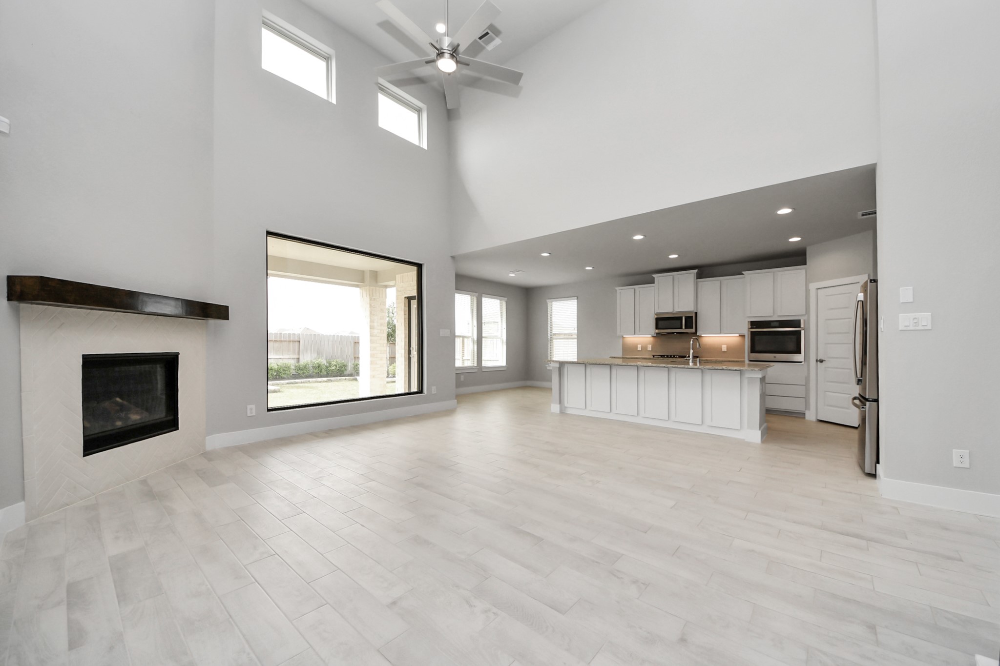 1500 Sunrise Gables Drive Property Photo 9