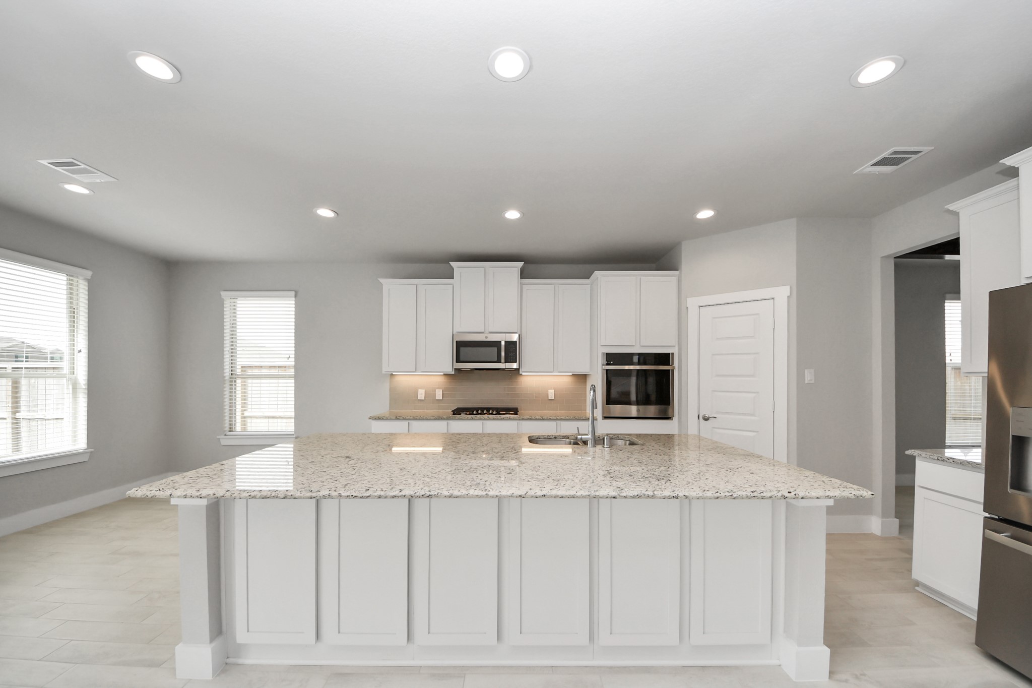 1500 Sunrise Gables Drive Property Photo 10