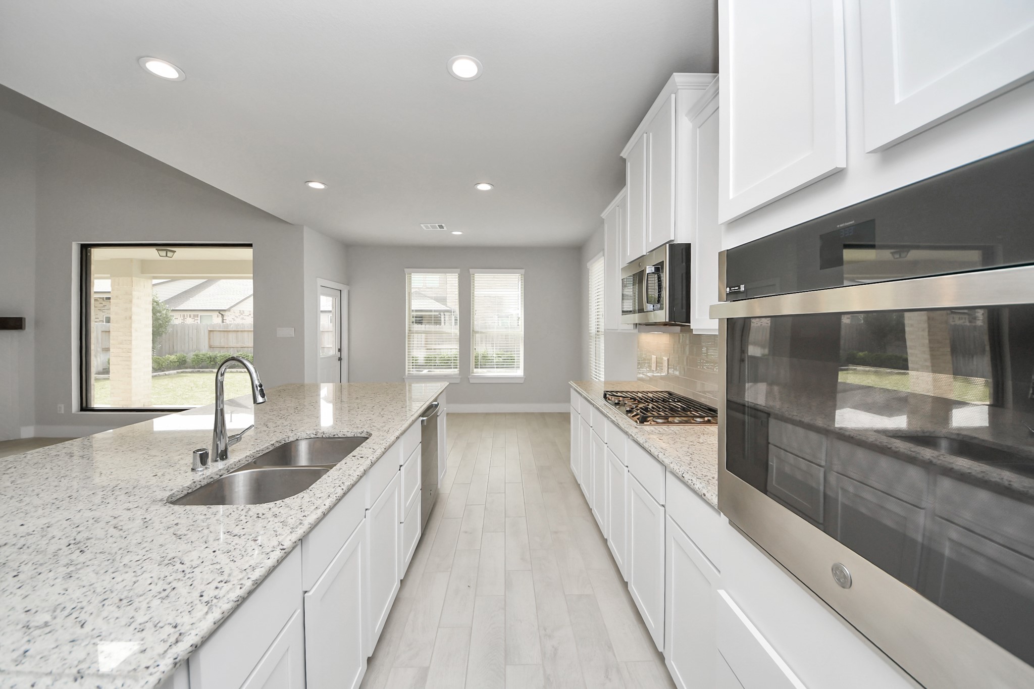 1500 Sunrise Gables Drive Property Photo 15