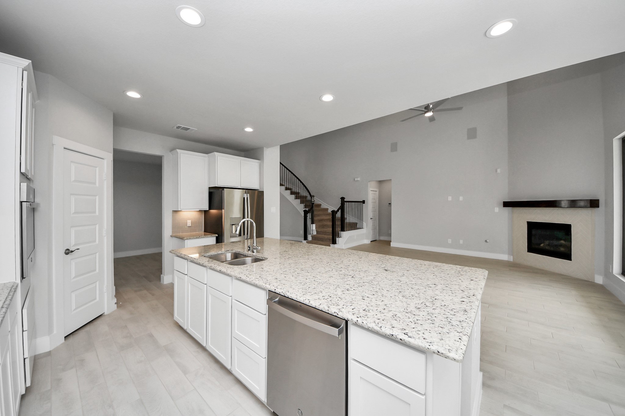 1500 Sunrise Gables Drive Property Photo 17