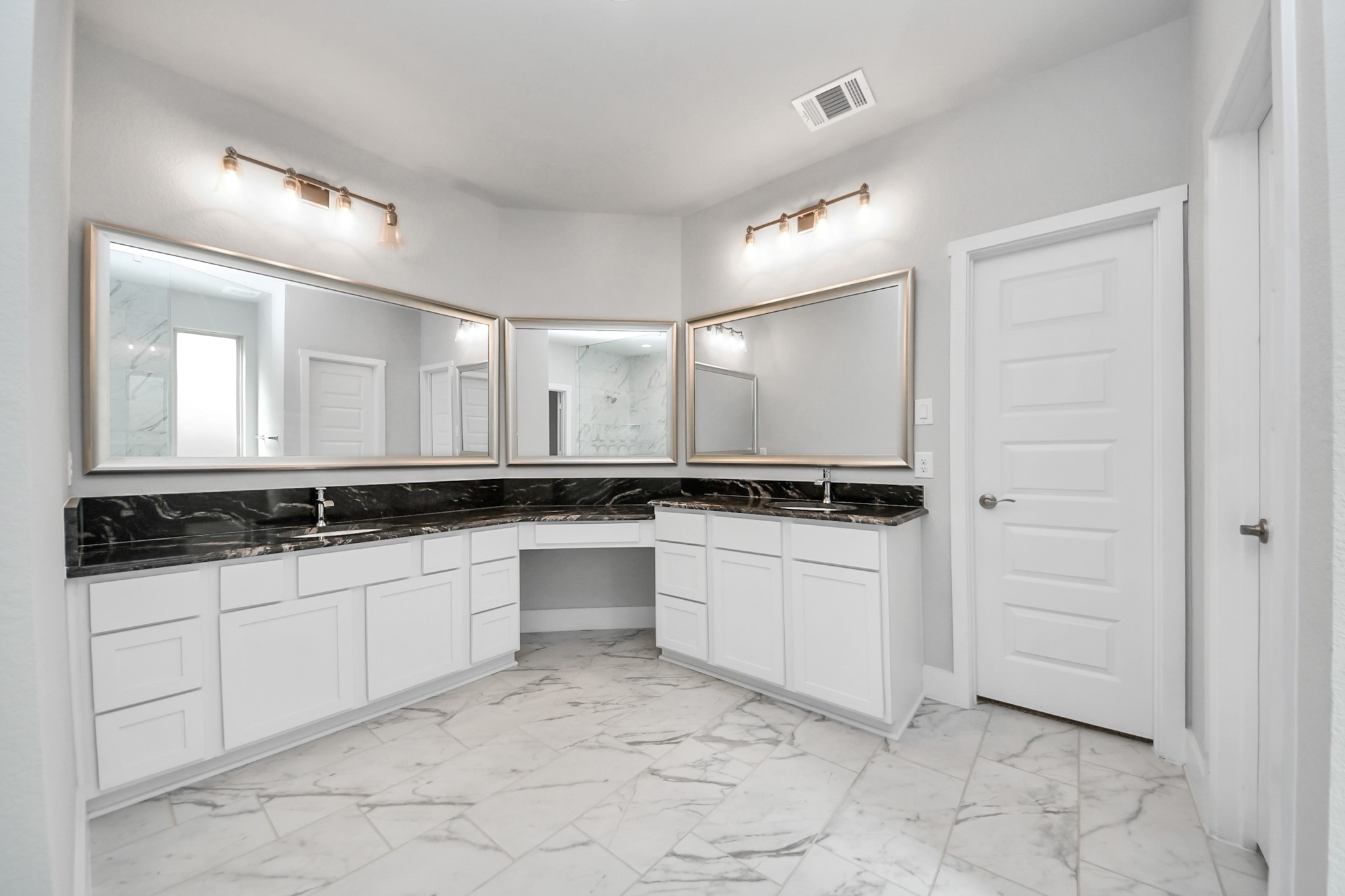 1500 Sunrise Gables Drive Property Photo 25