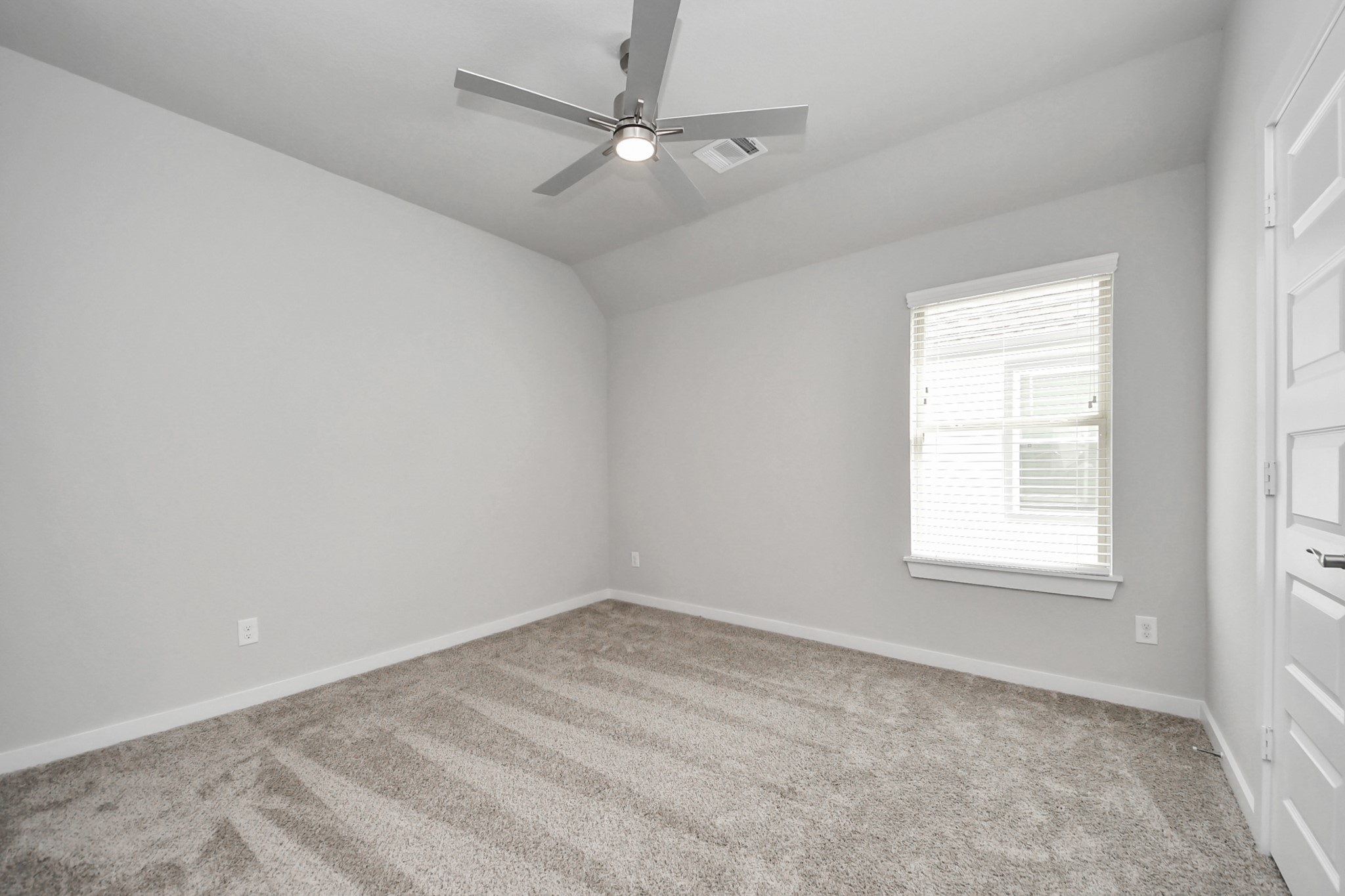 1500 Sunrise Gables Drive Property Photo 33
