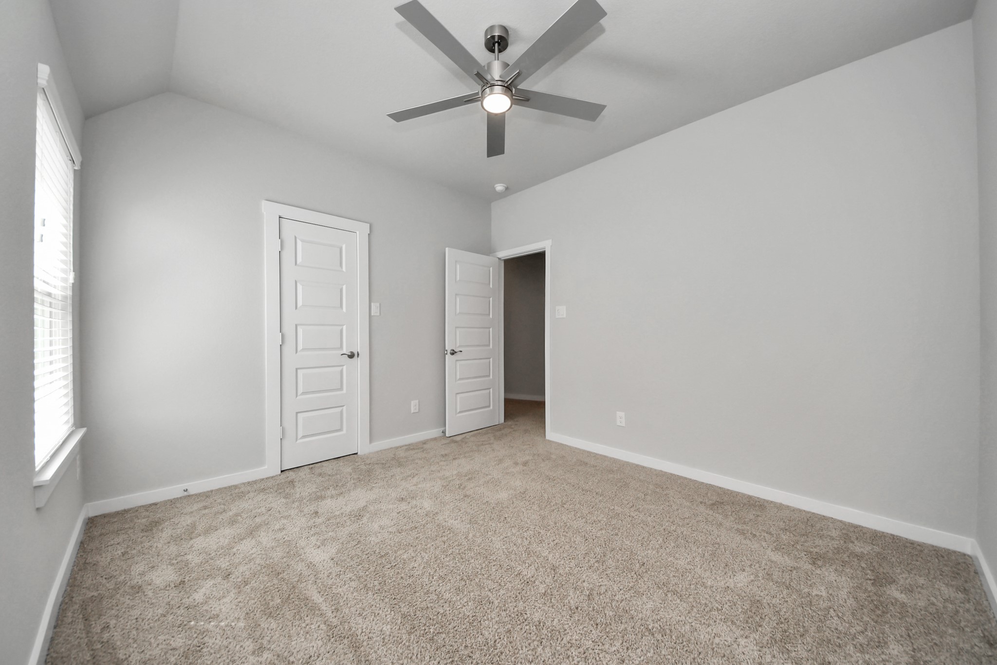 1500 Sunrise Gables Drive Property Photo 34