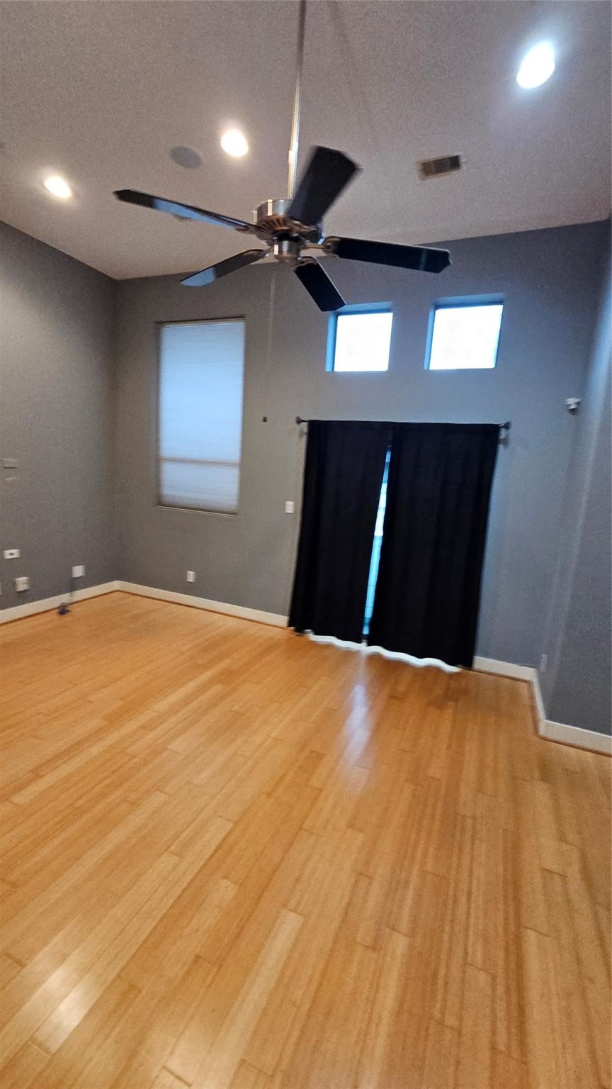 2301 Camden Drive B Property Photo 5