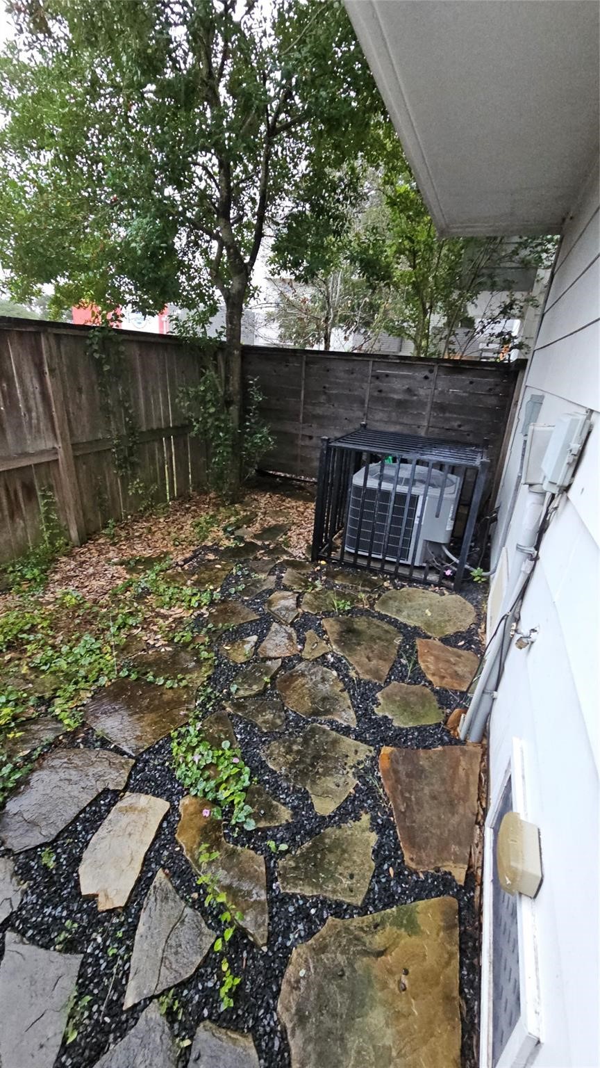 2301 Camden Drive B Property Photo 42