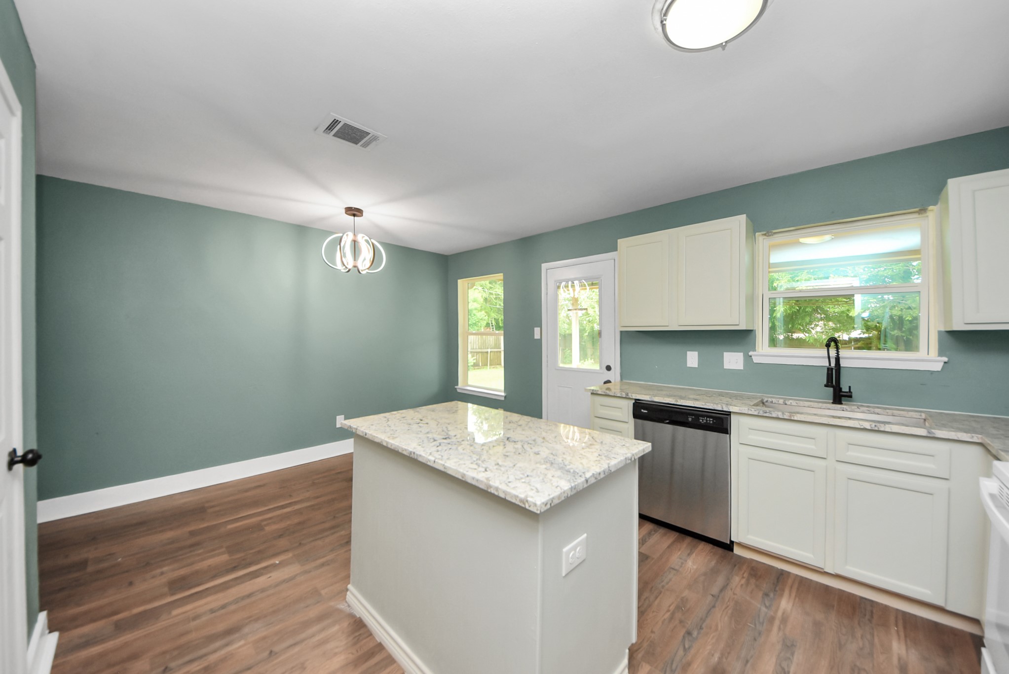 608 Trinity Lane Property Photo 17
